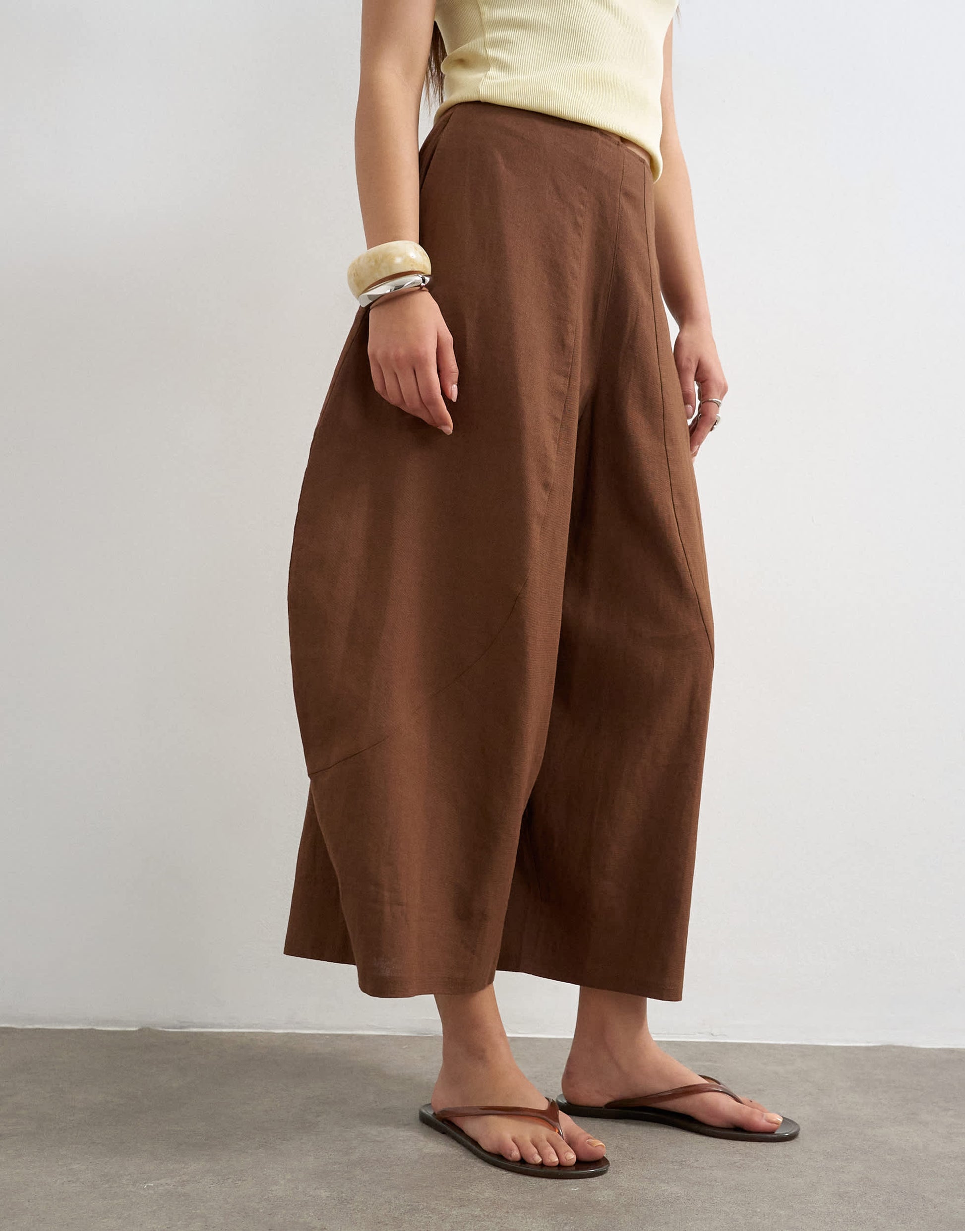 Topshop linen  oversized ovoid mid length trouser in chocolate