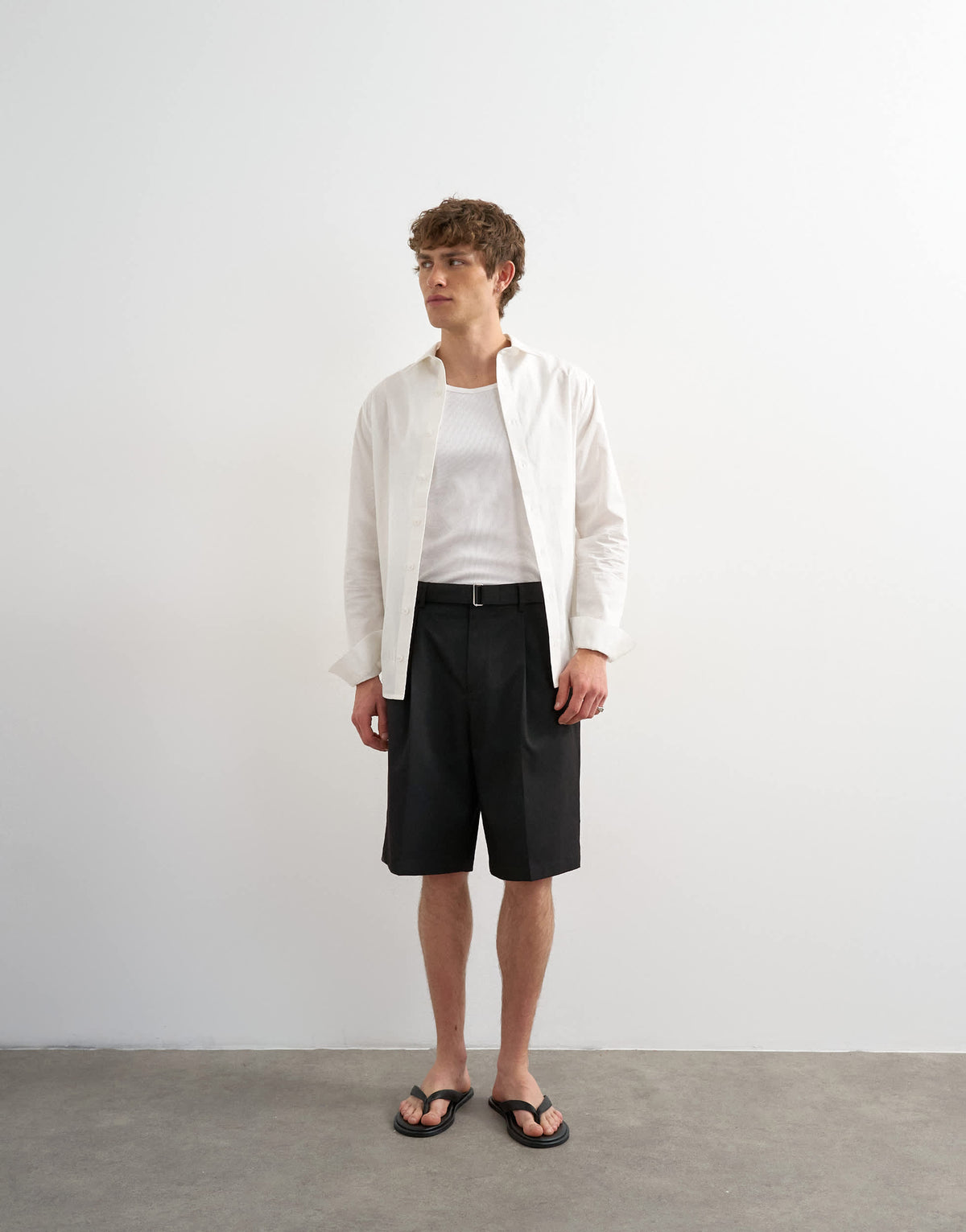 Topman wide leg belted twill short in black