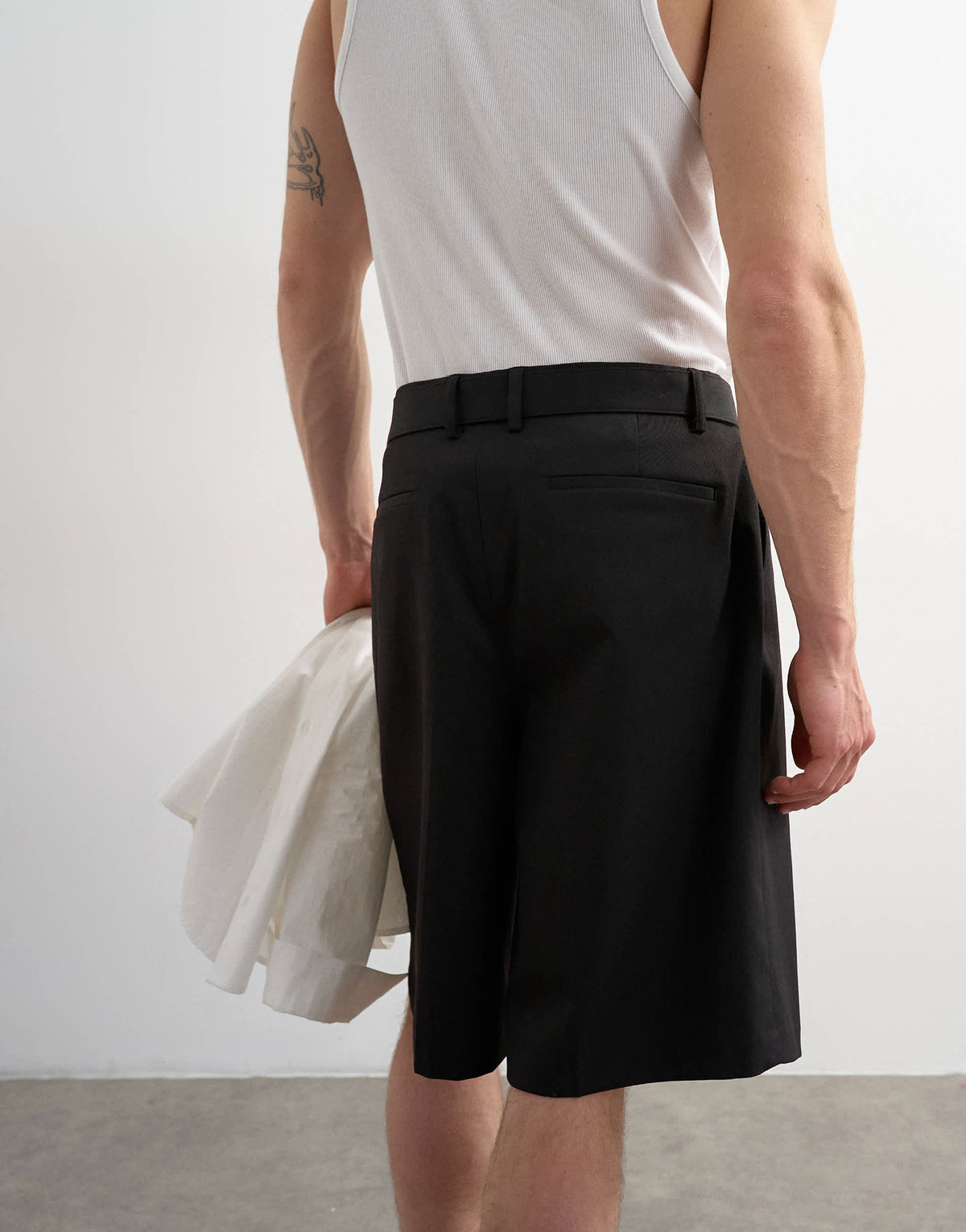 Topman wide leg belted twill short in black