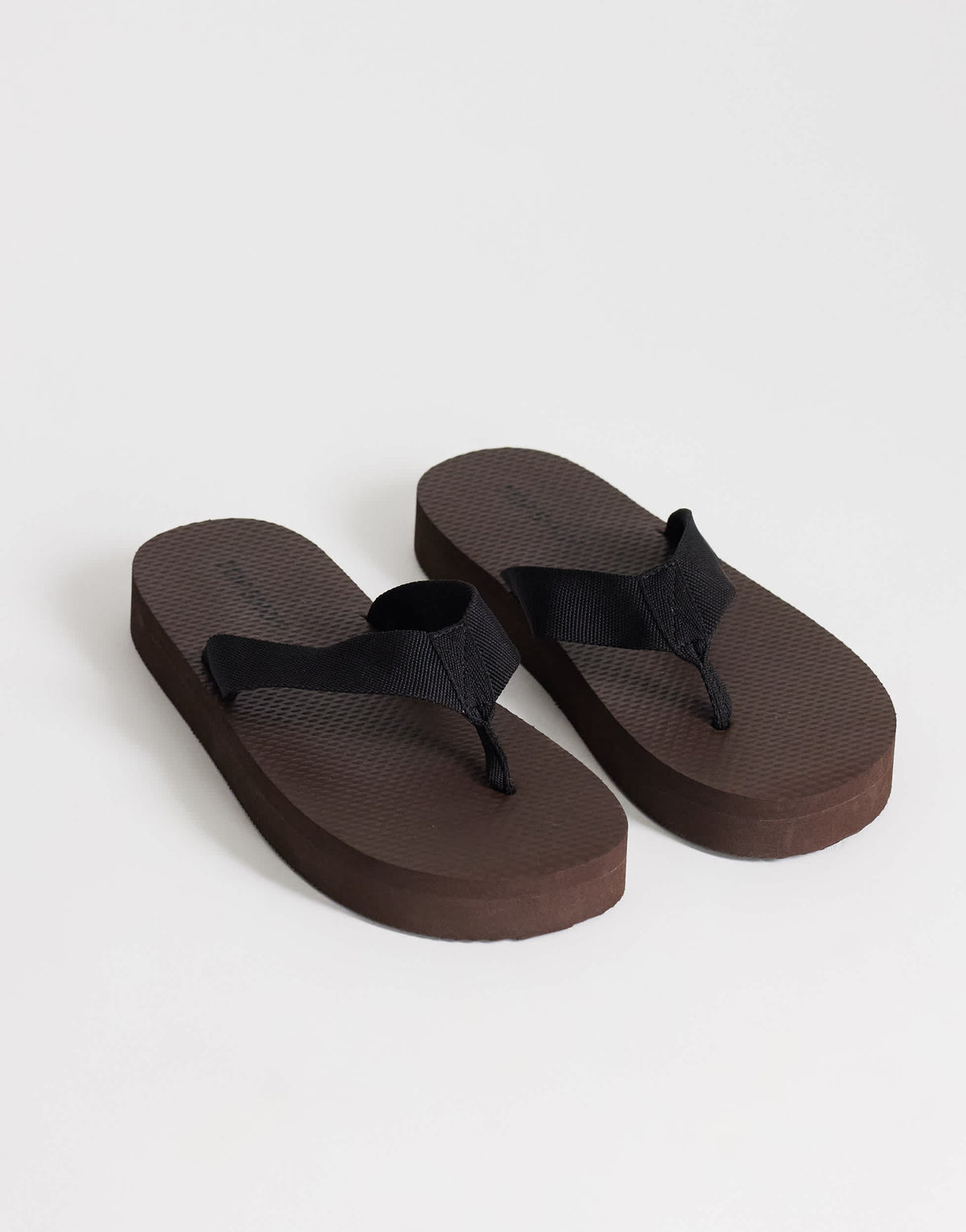 Topshop Molly toe thong sandal in chocolate