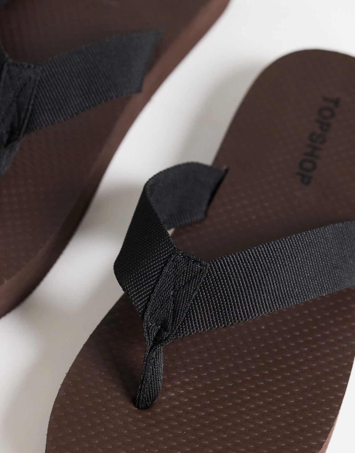 Topshop Molly toe thong sandal in chocolate