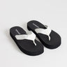 Sandales string Topshop Molly à bout ouvert, noires et blanches