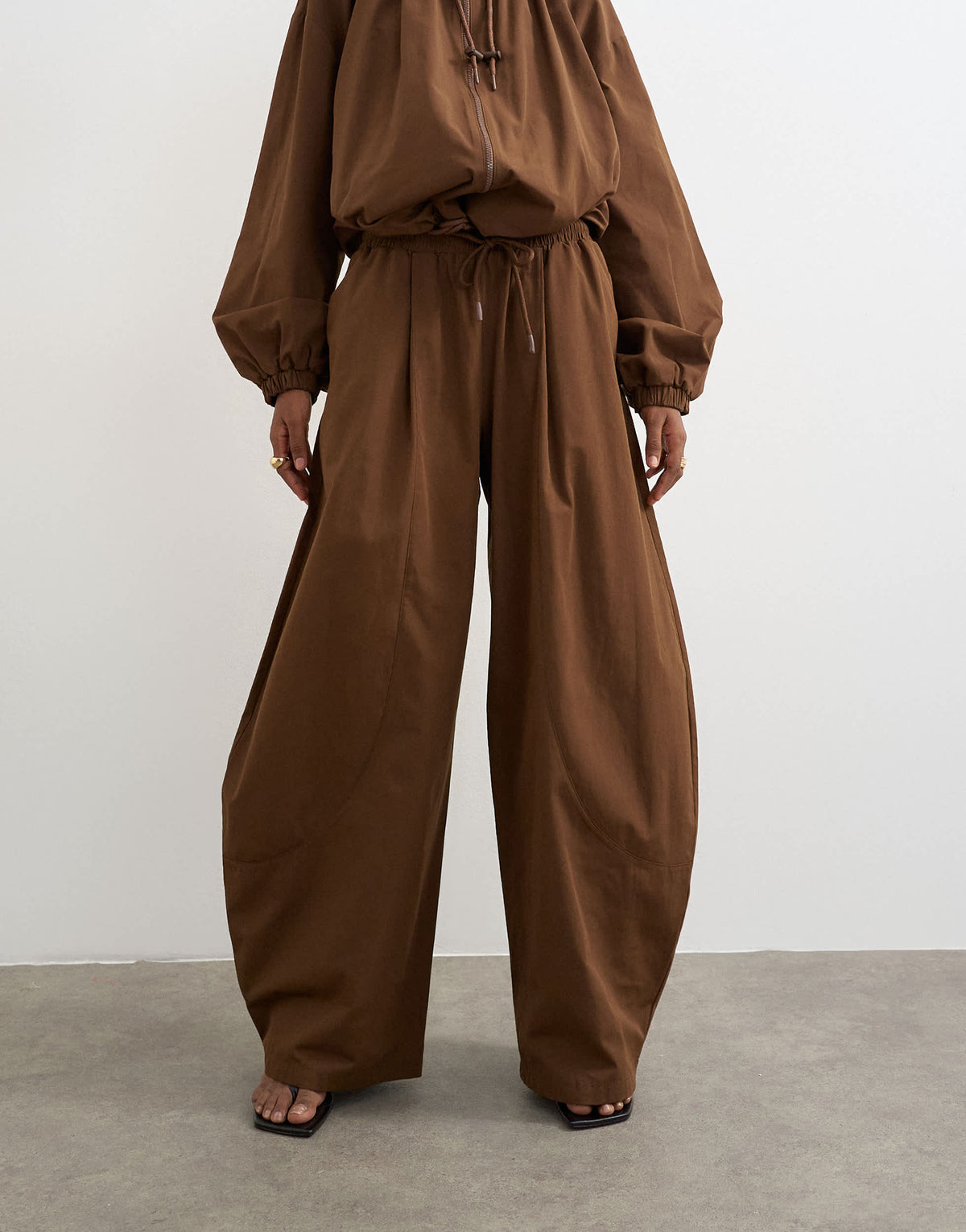 Topshop co ord techy lightweight ovoid trouser in chocolate