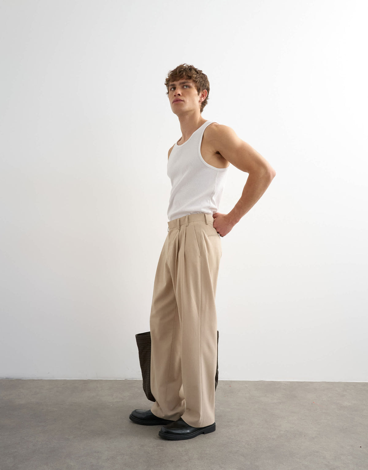 Topman wide leg pleated trouser in stone
