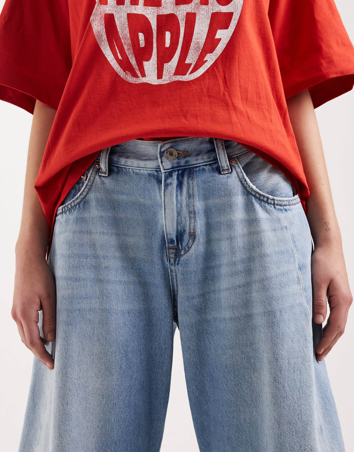 Topshop skewed boyfriend jean in bleach