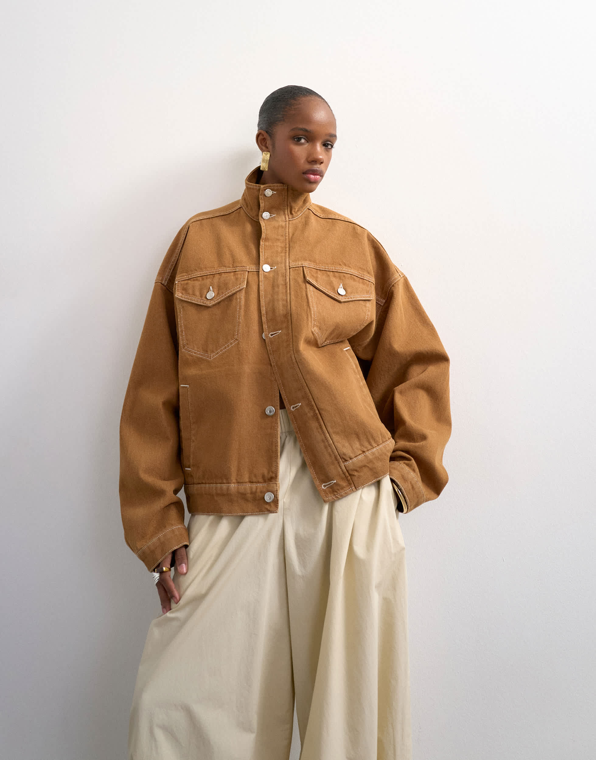 Veste en jean Topshop à col cheminée et ourlet élastique, couleur tabac