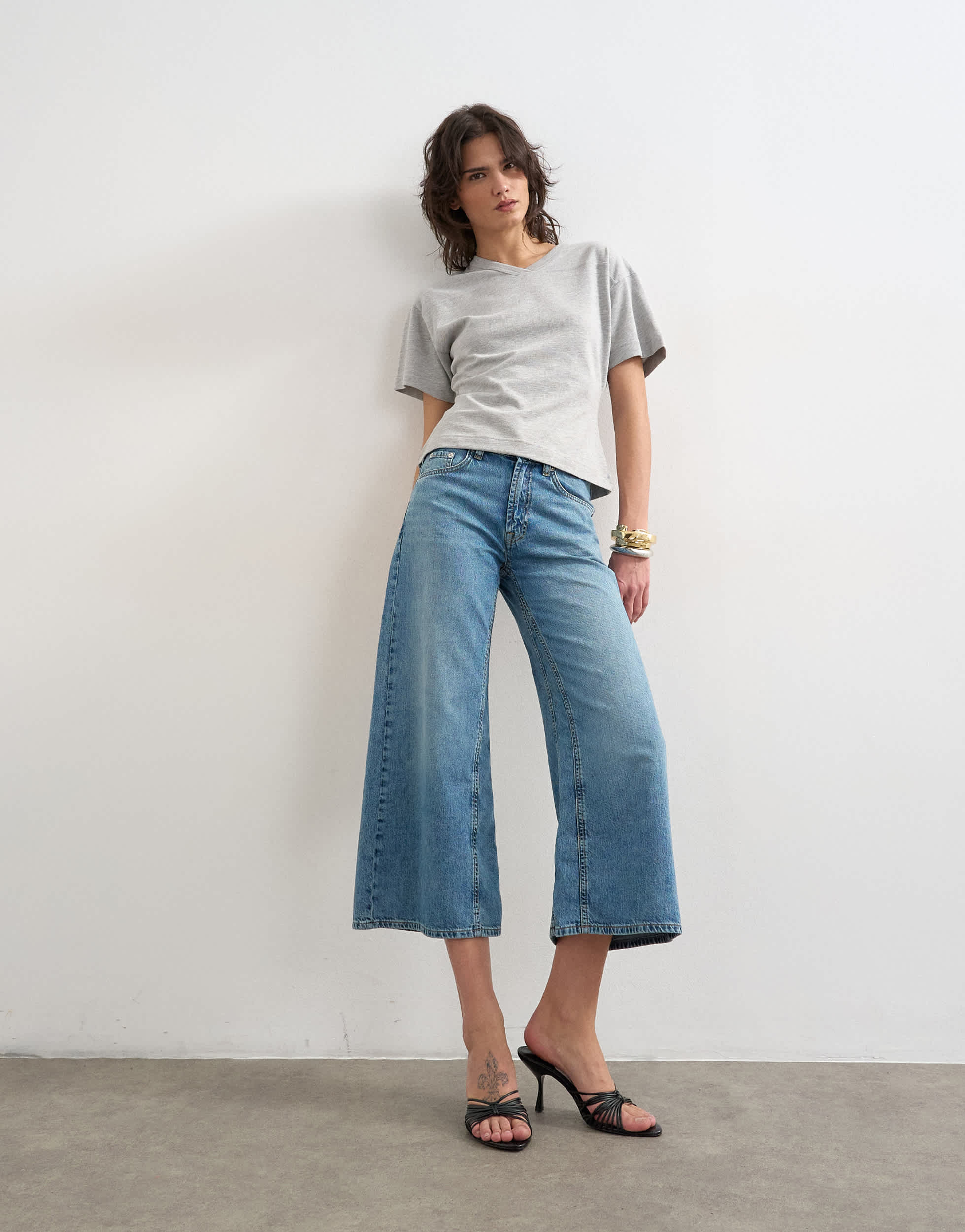 Topshop light weight wide crop jean in bleach