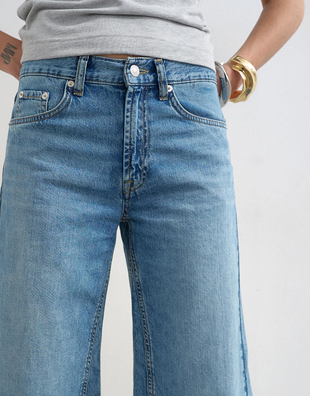 Topshop light weight wide crop jean in bleach