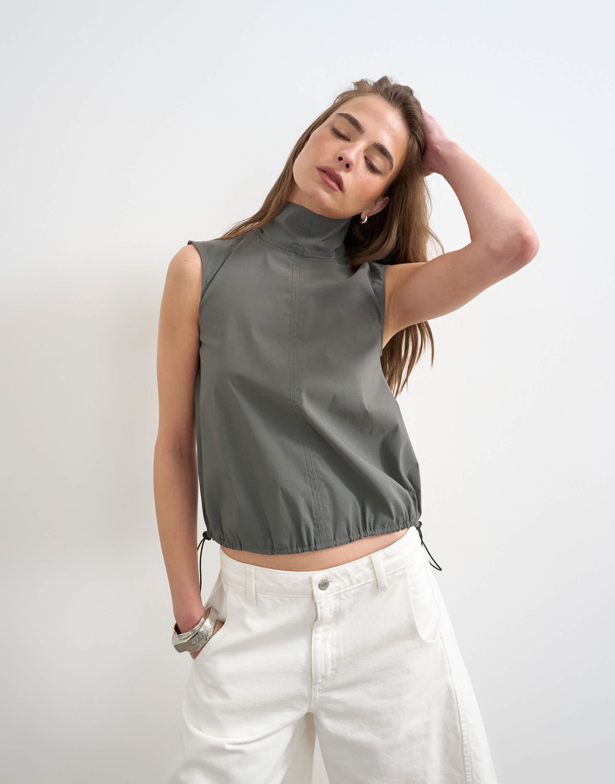 Haut en entonnoir technique Topshop avec cordon de serrage à l'ourlet couleur ardoise