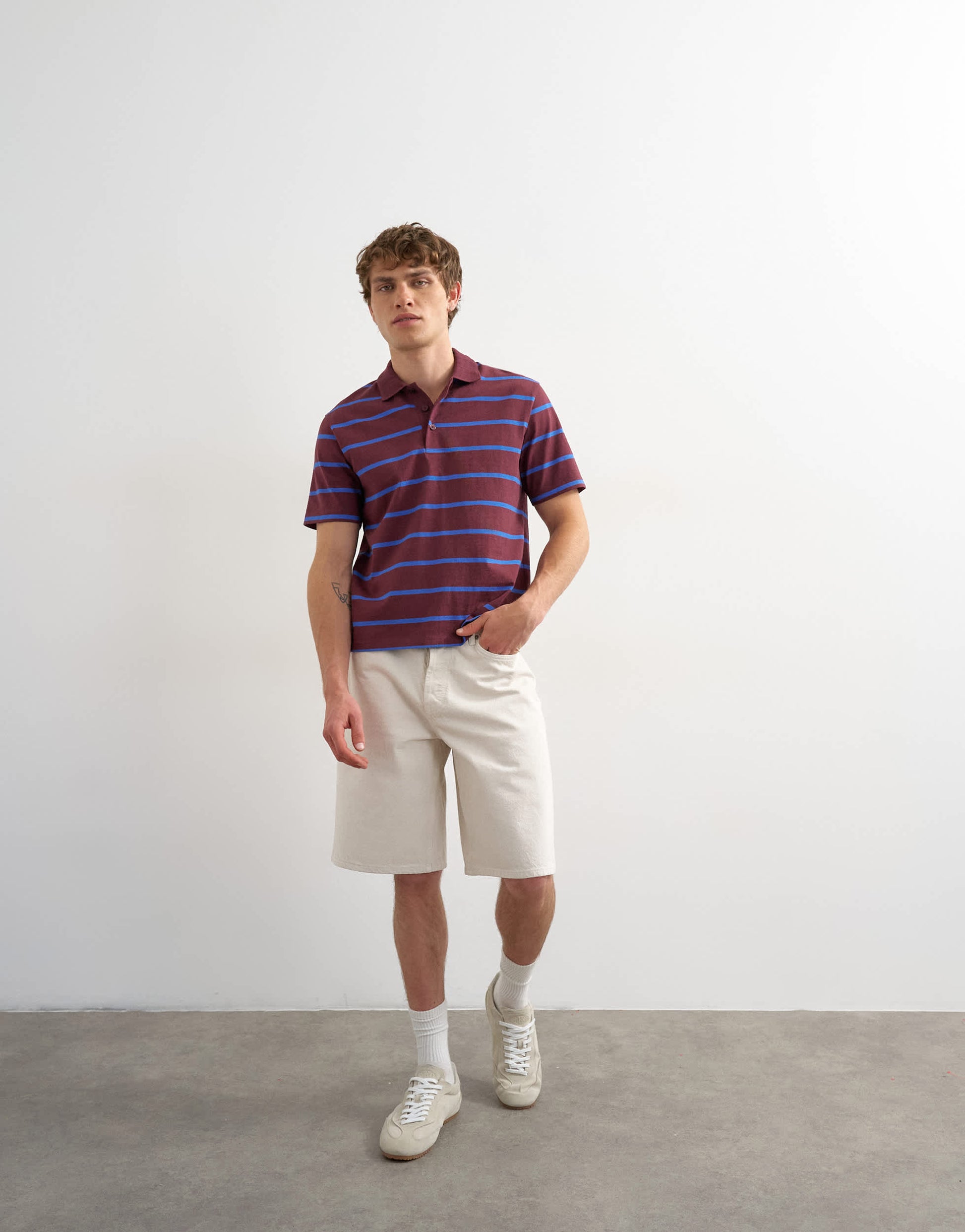 Topman relaxed cropped fit striped polo in dark burgundy