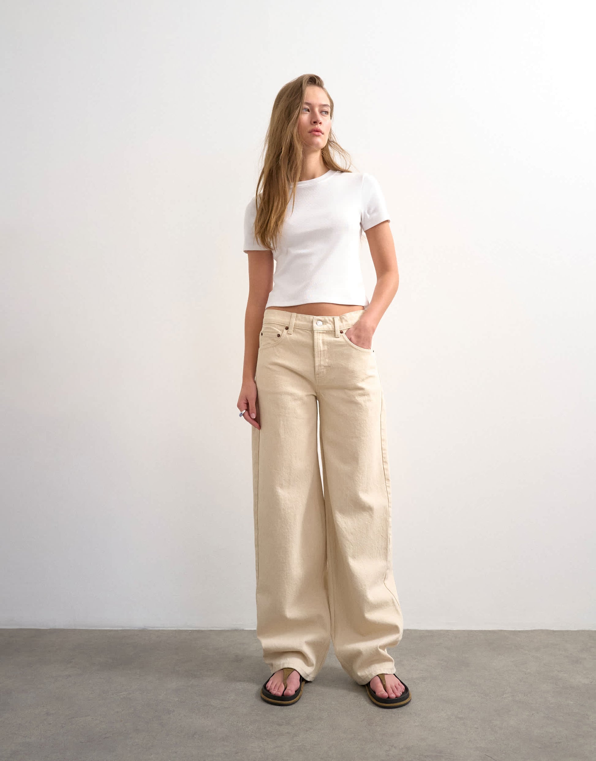 Topshop Cinch low rise relaxed jean in natural