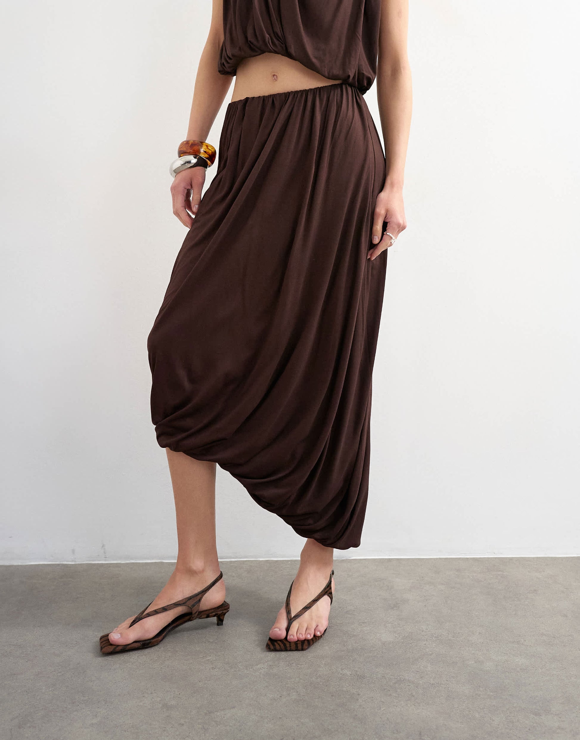 Topshop bubble drape skirt in chocolate