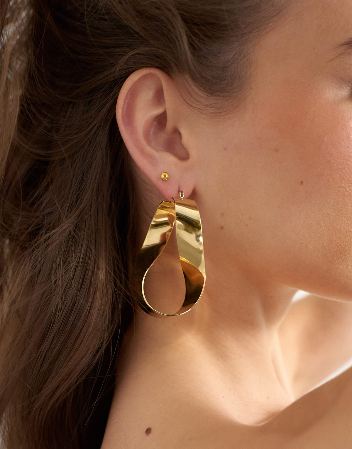 Topshop Charlotte twisted hoop earring in gold tone