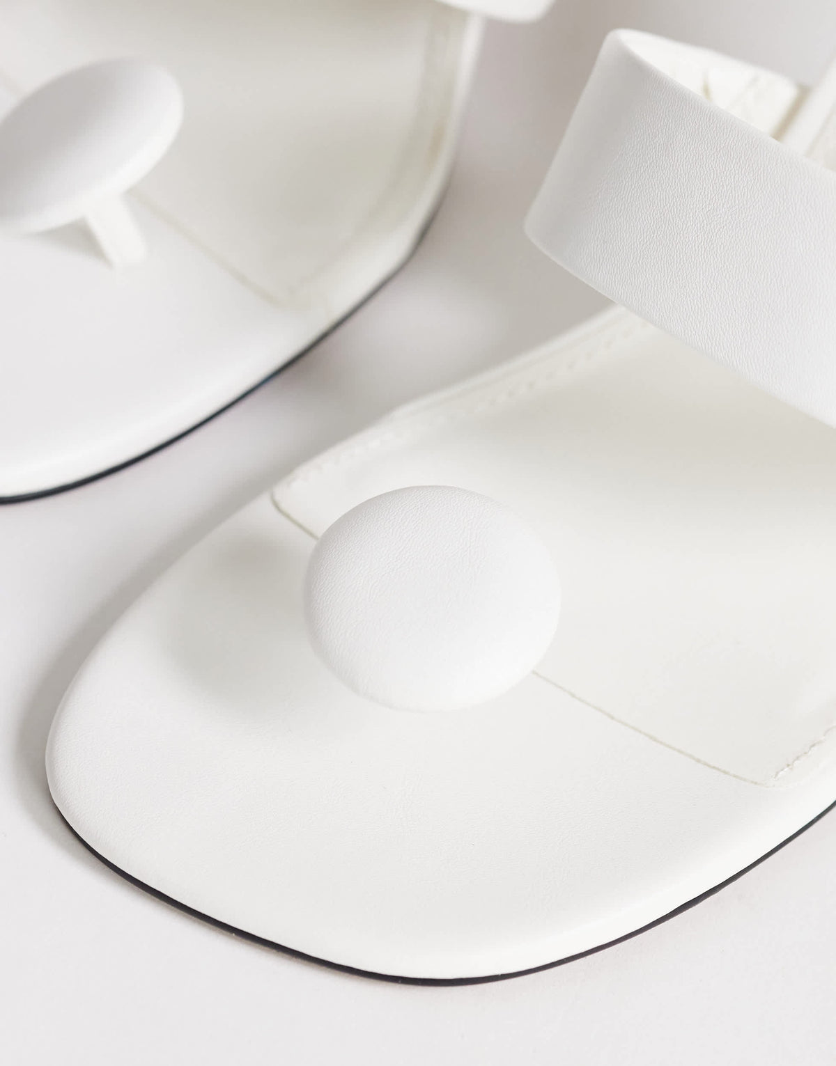 Topshop Natalie toe thong angular mid heel sandal in white