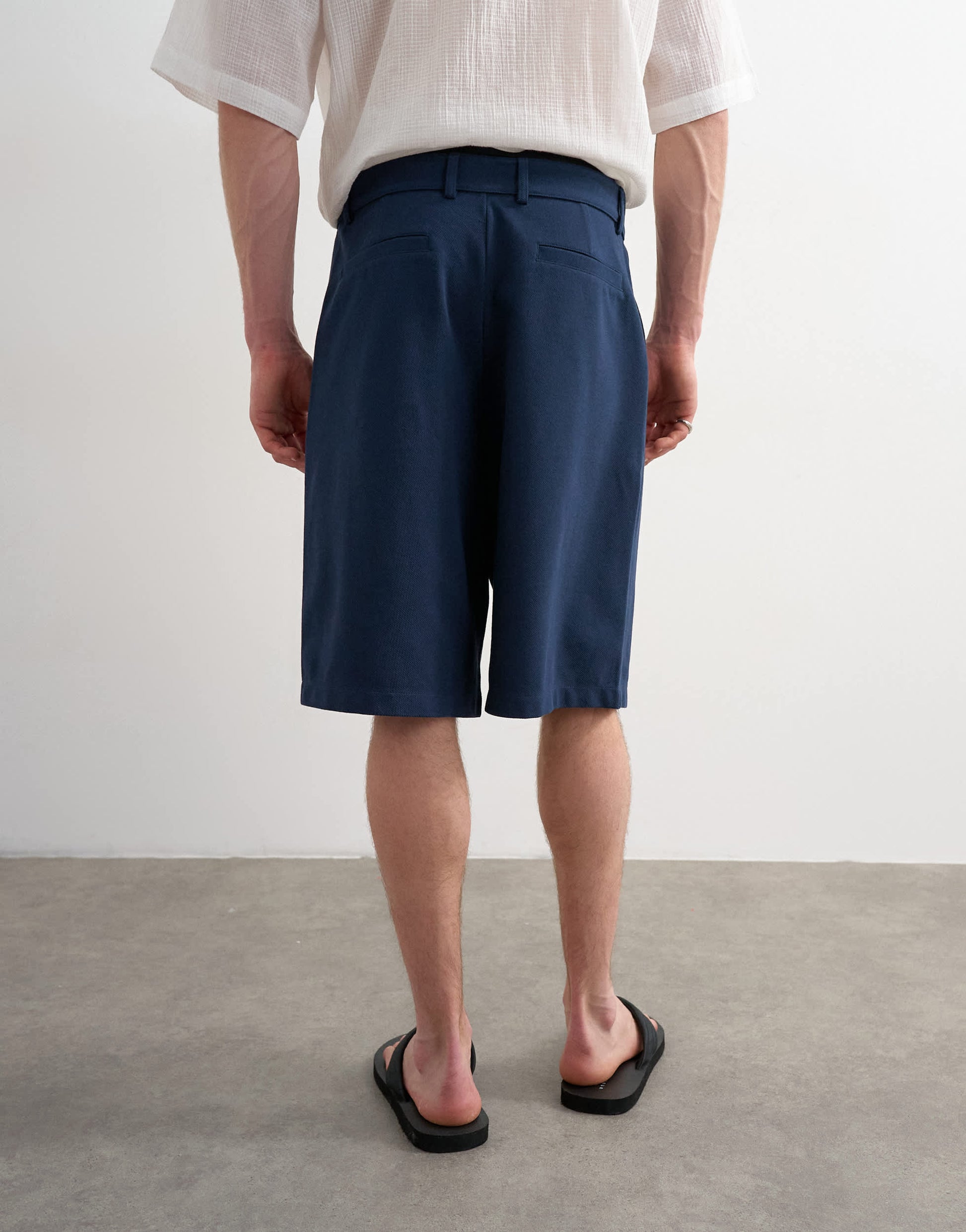 Topman wide leg short with pleats in navy