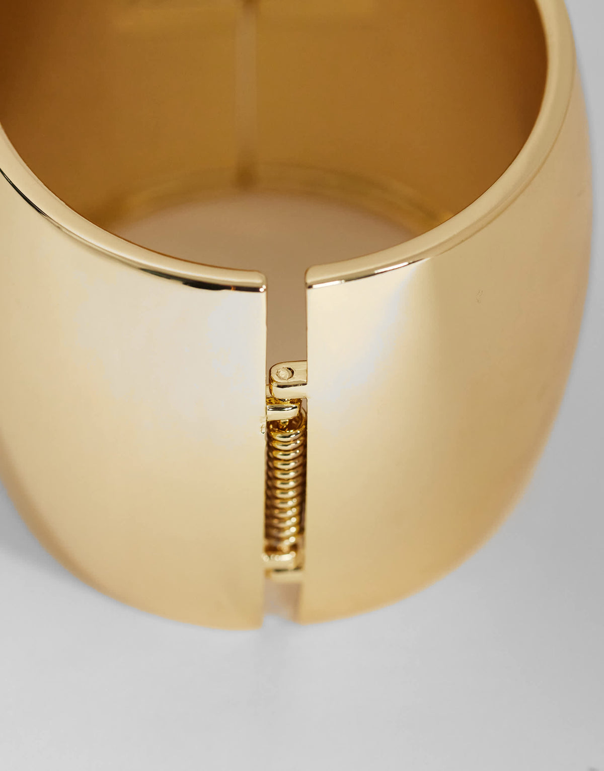 Topshop Farah oversized bangle in gold tone