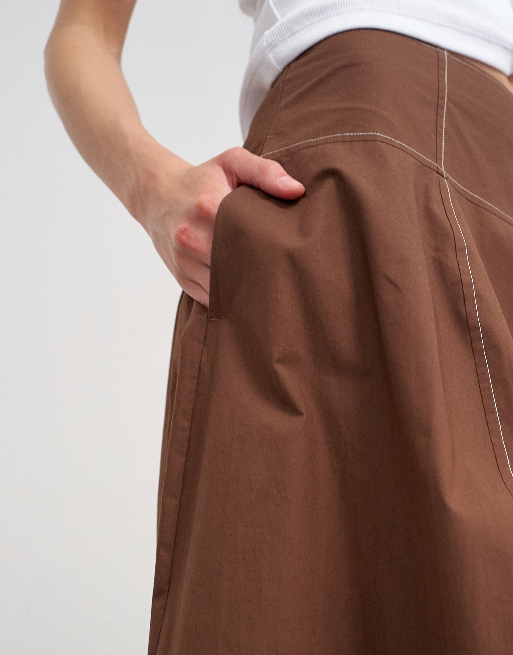 Topshop poplin barrel seamed maxi skirt in chocolate