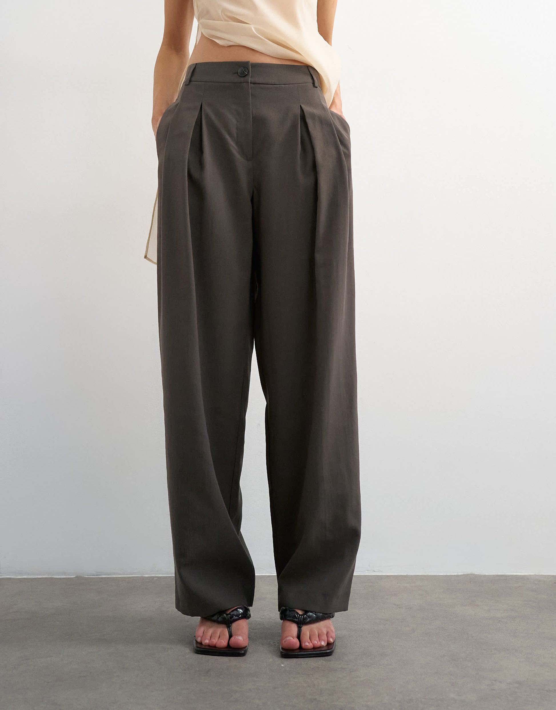 Topshop co ord pleated mid rise trouser in charcoal