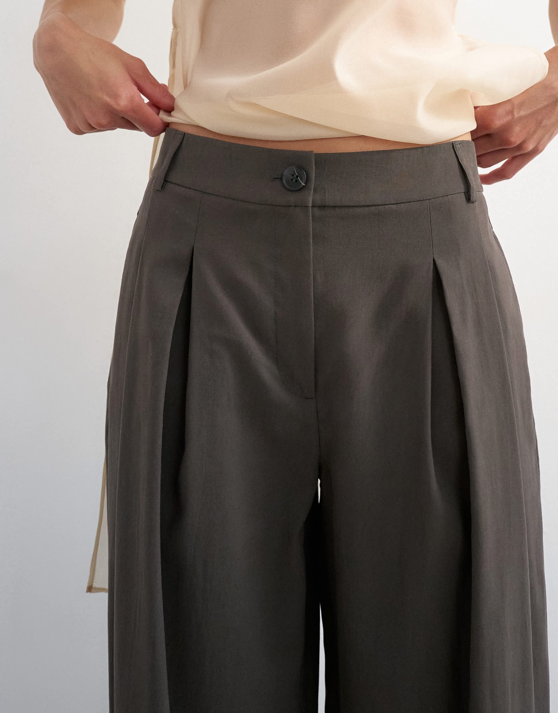 Topshop co ord pleated mid rise trouser in charcoal