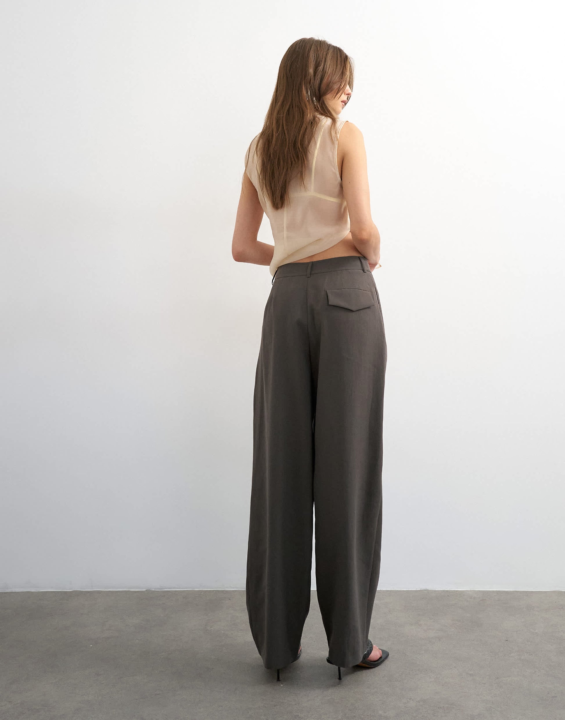 Topshop co ord pleated mid rise trouser in charcoal