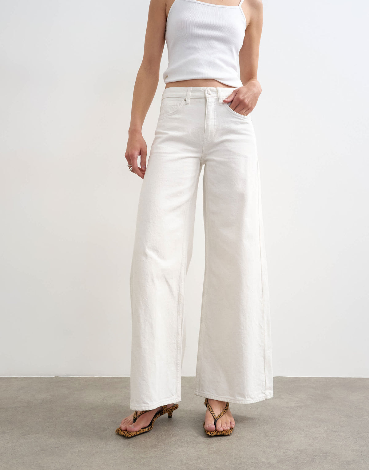Topshop Horizon mid rise wide leg jean white