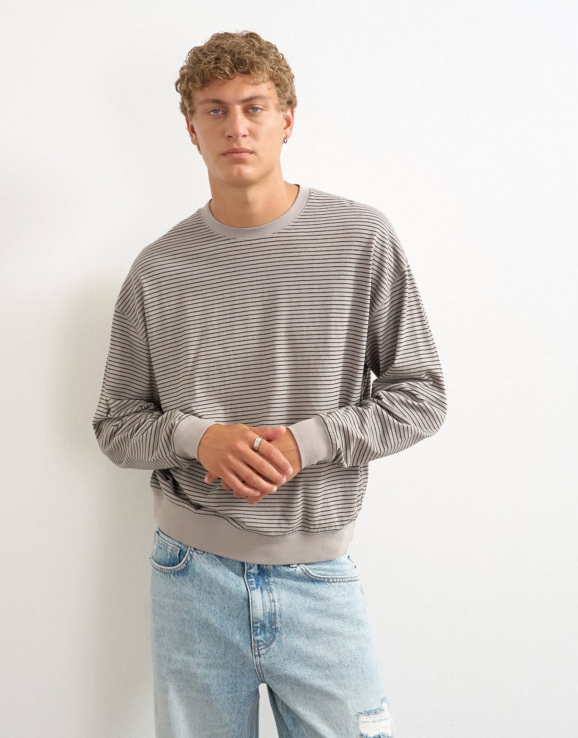 Topman relaxed fit crop long sleeve t-shirt with stripe in grey