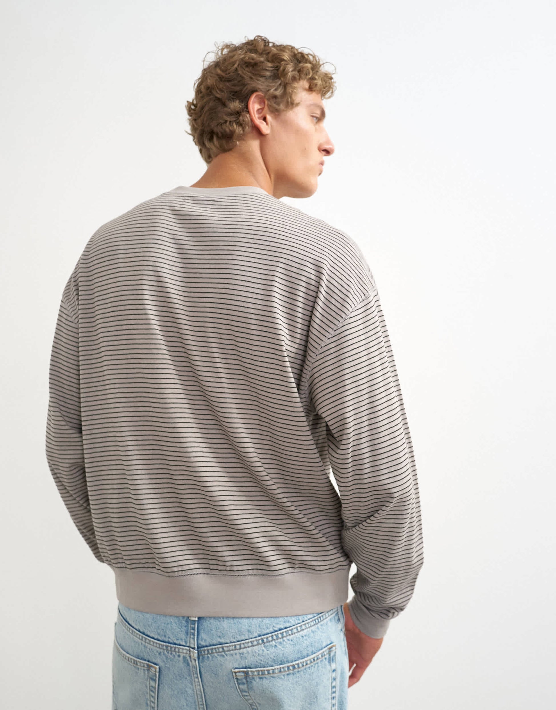 Topman relaxed fit crop long sleeve t-shirt with stripe in grey