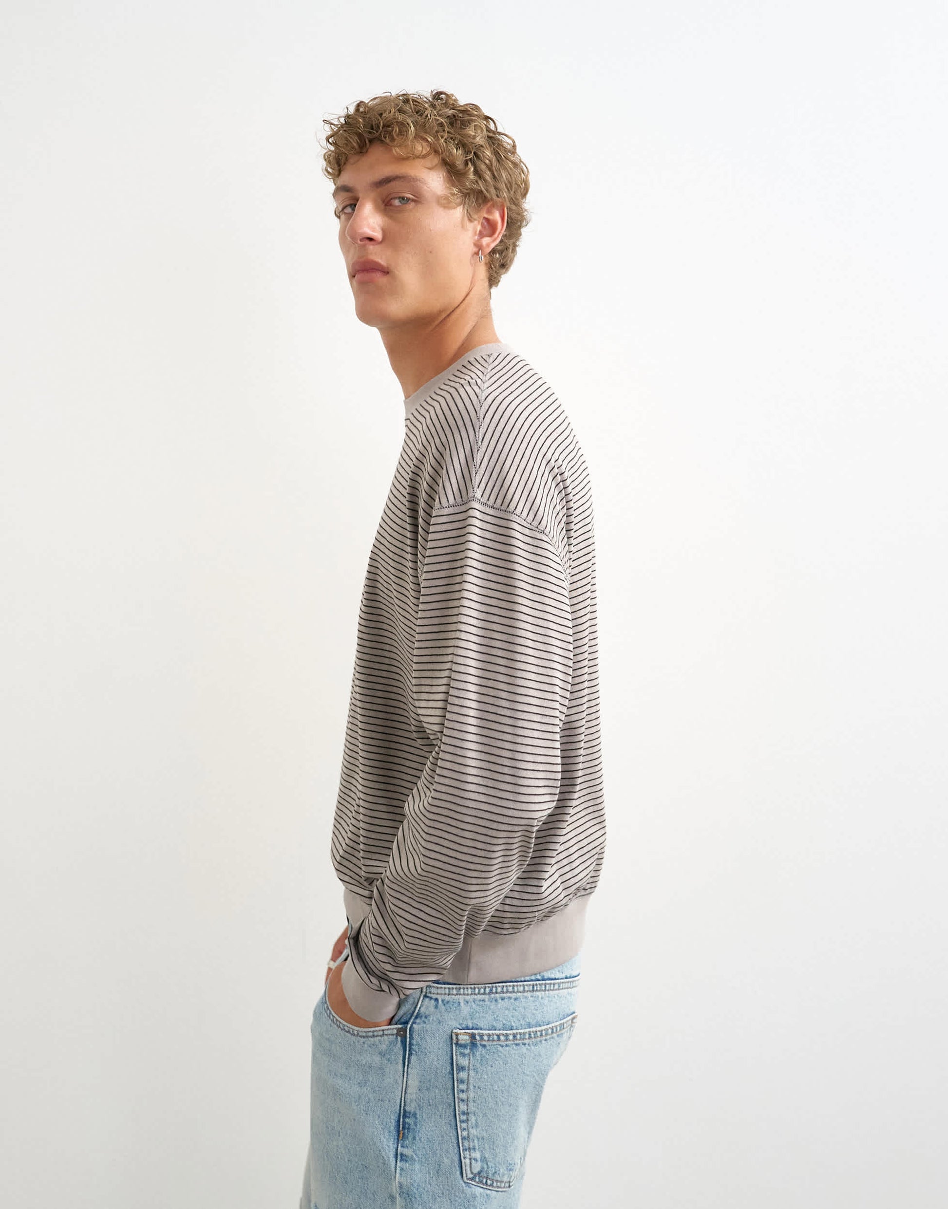 Topman relaxed fit crop long sleeve t-shirt with stripe in grey