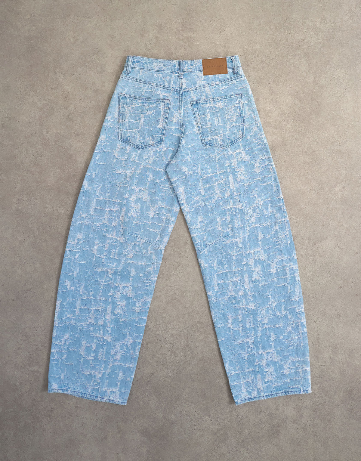 Topshop Barrel mid rise jean ultra-distressed bleach