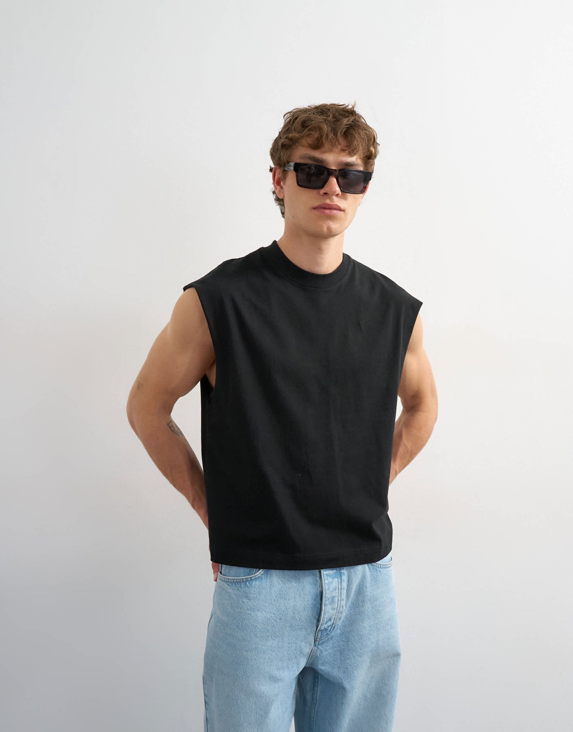 Topman relaxed fit cropped sleeveless t-shirt in black