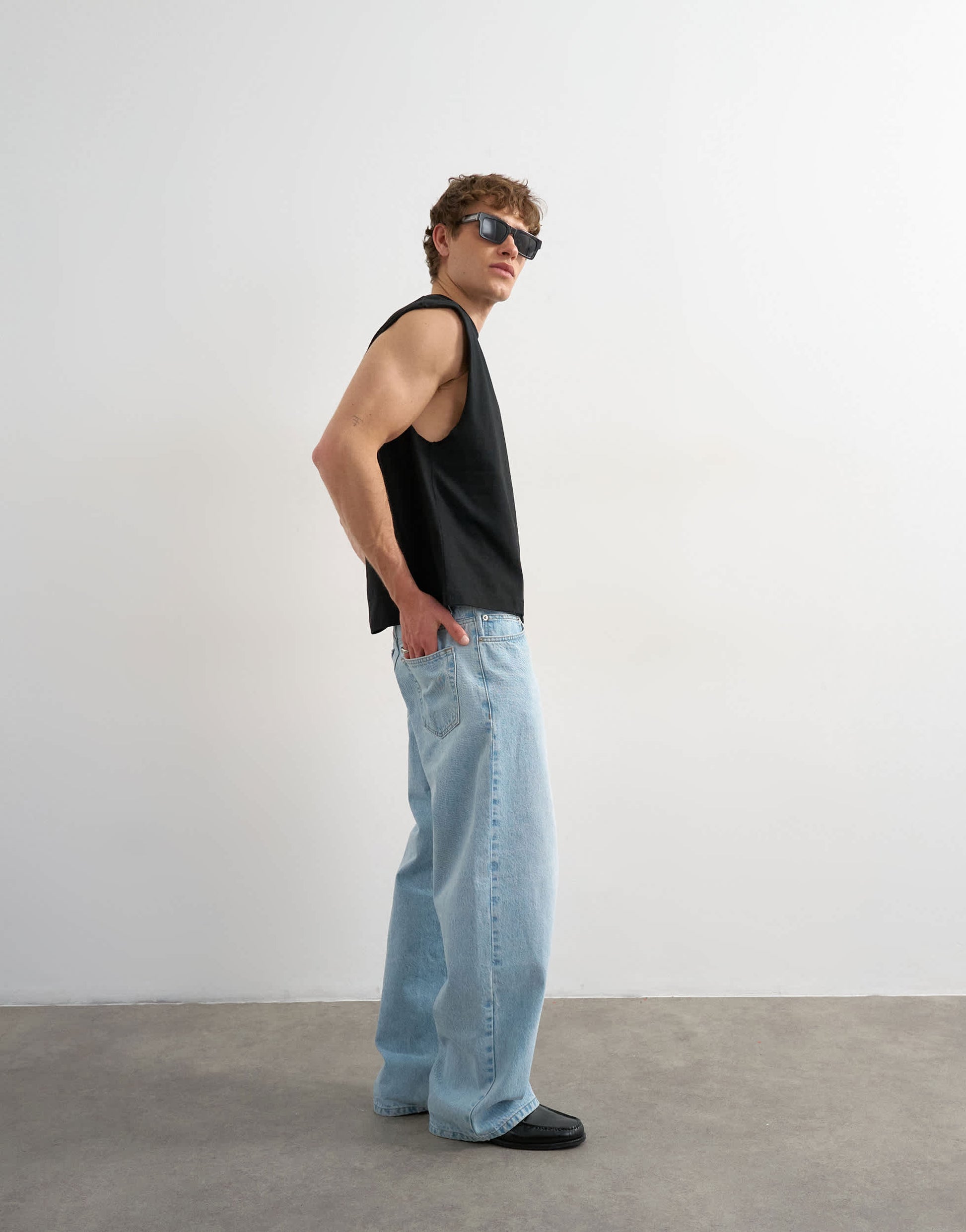 Topman relaxed fit cropped sleeveless t-shirt in black