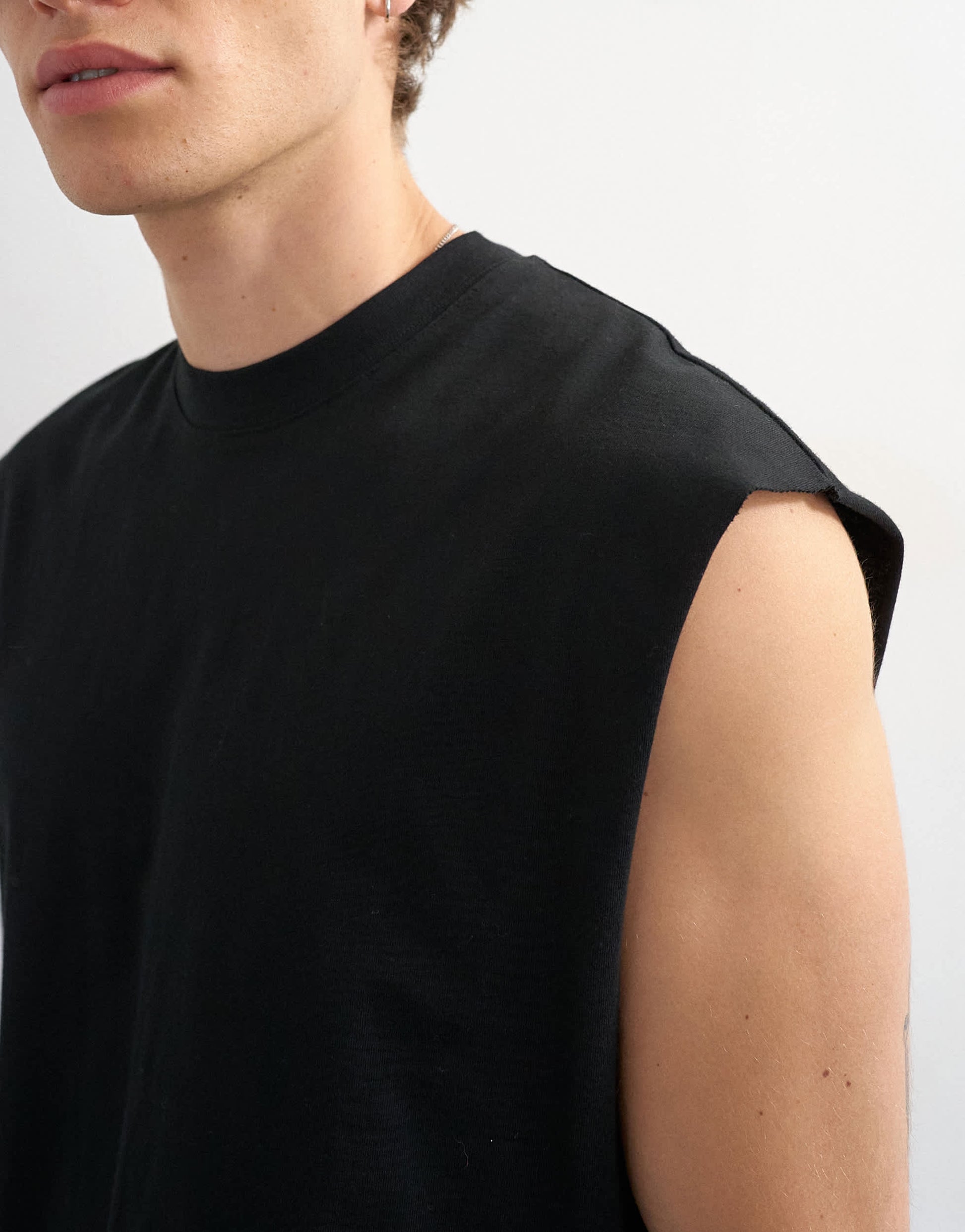 Topman relaxed fit cropped sleeveless t-shirt in black