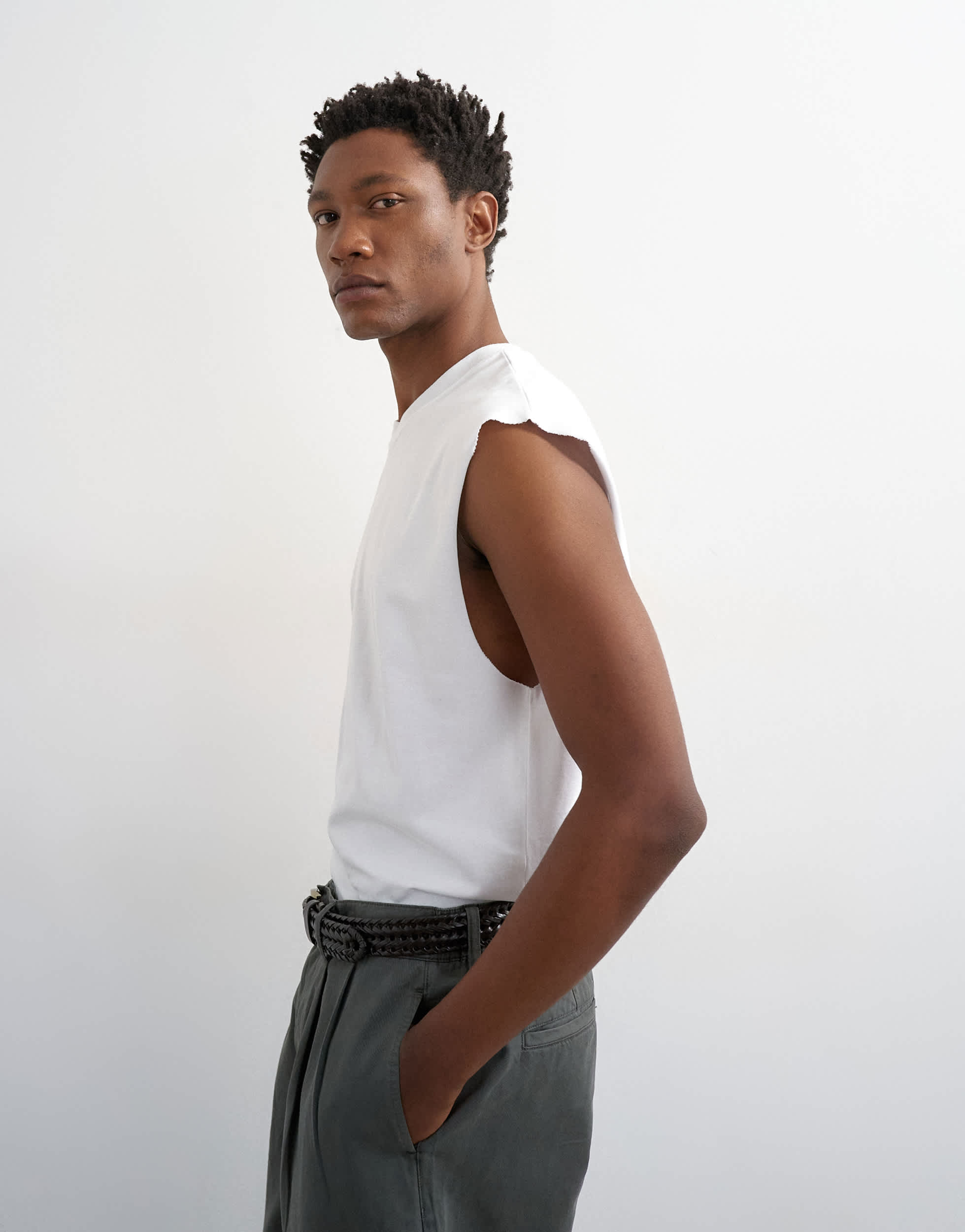 Topman relaxed fit cropped sleeveless t-shirt in white
