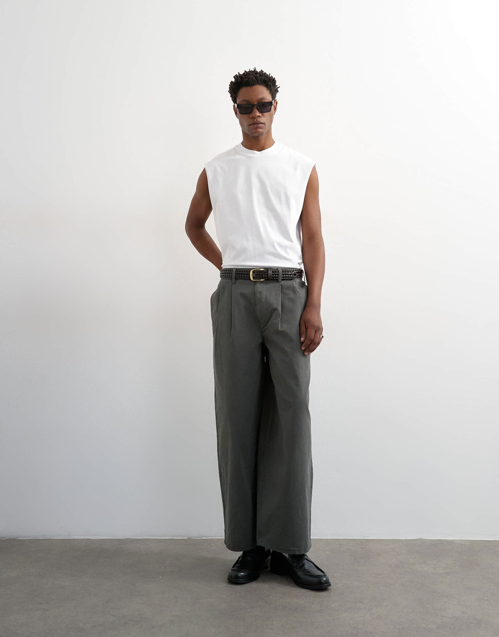 Topman relaxed fit cropped sleeveless t-shirt in white