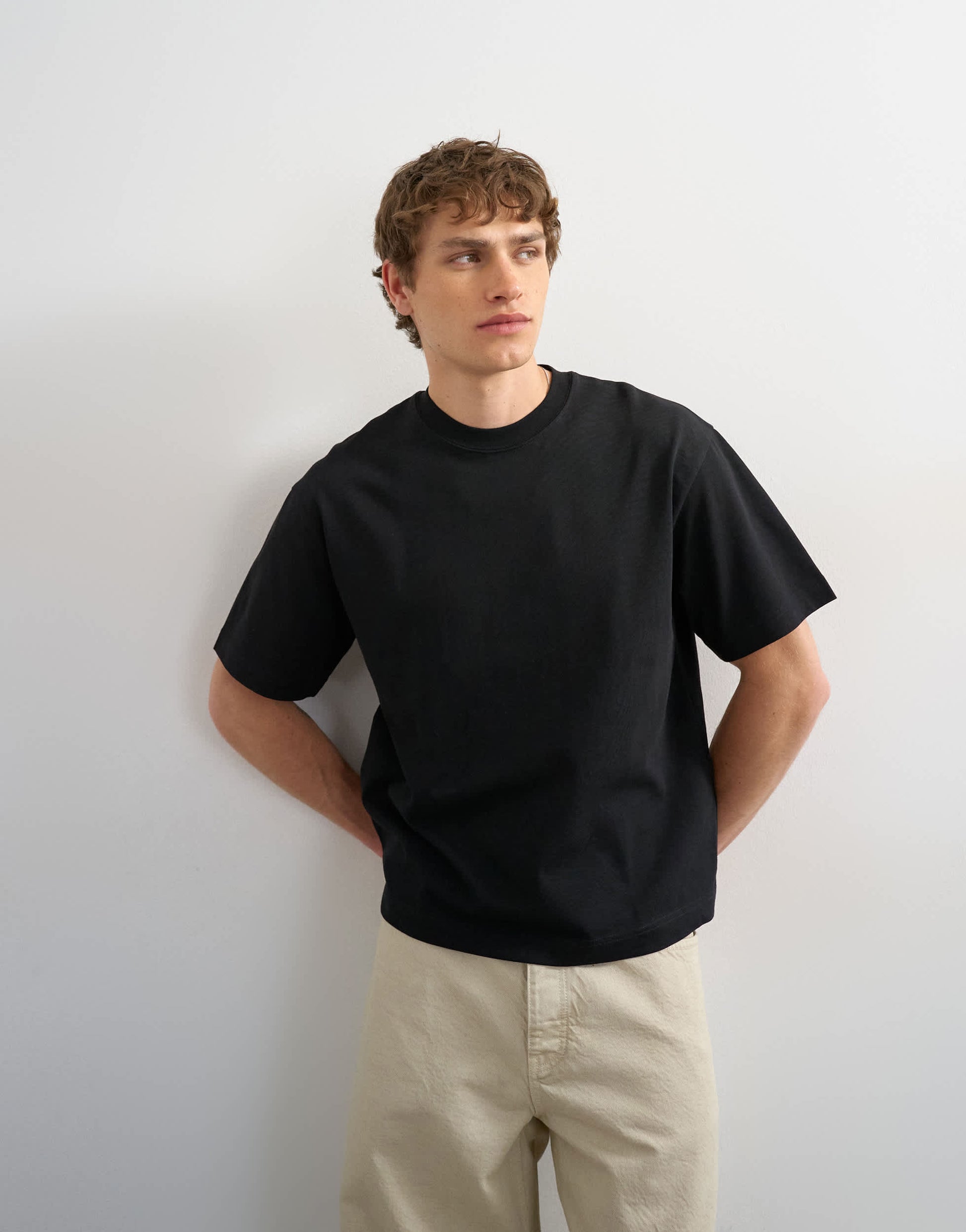 Topman relaxed fit cropped t-shirt in black