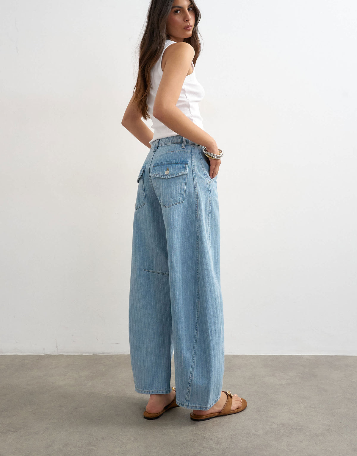 Topshop Horseshoe mid rise barrel jean in bleach stripe