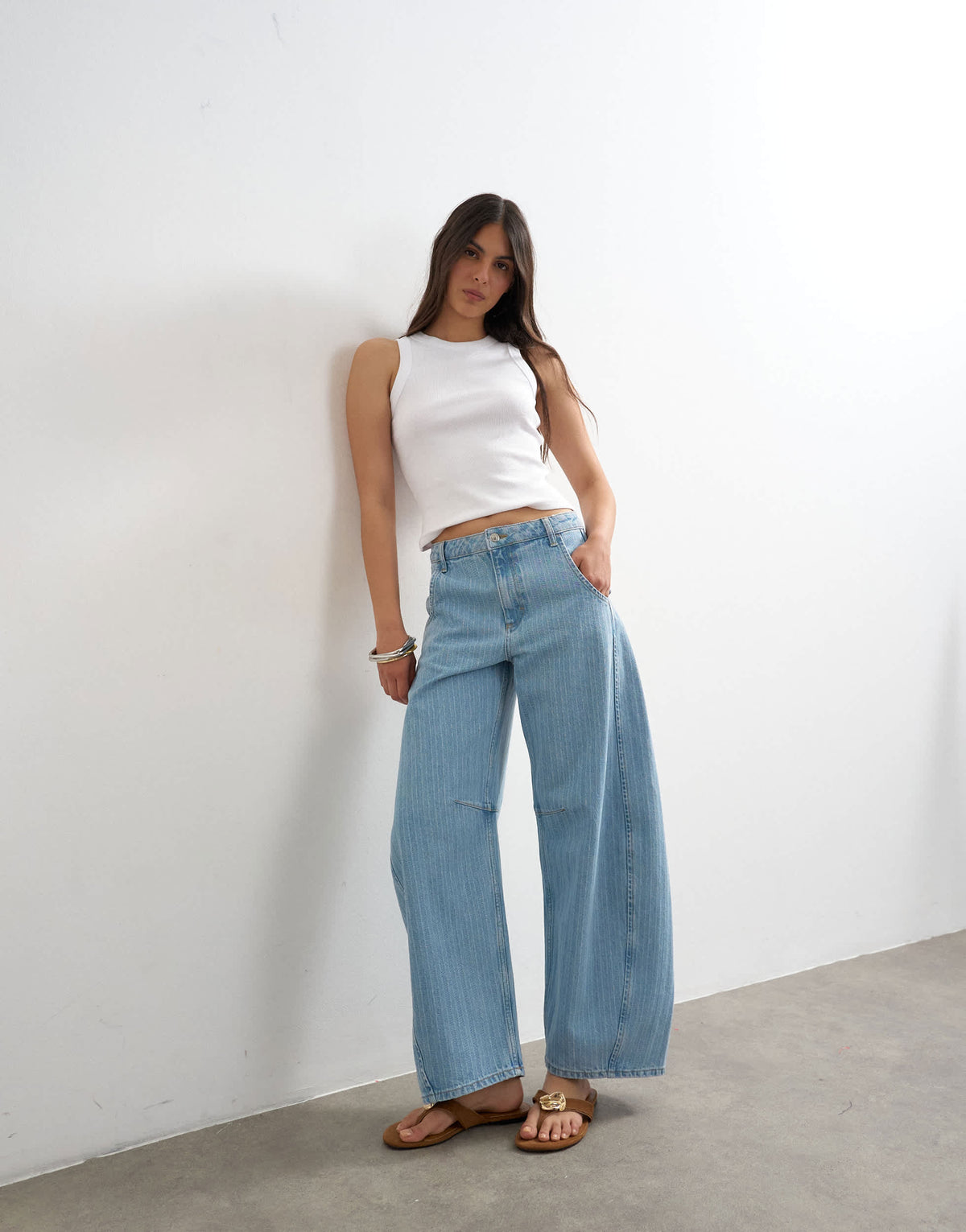 Topshop Horseshoe mid rise barrel jean in bleach stripe