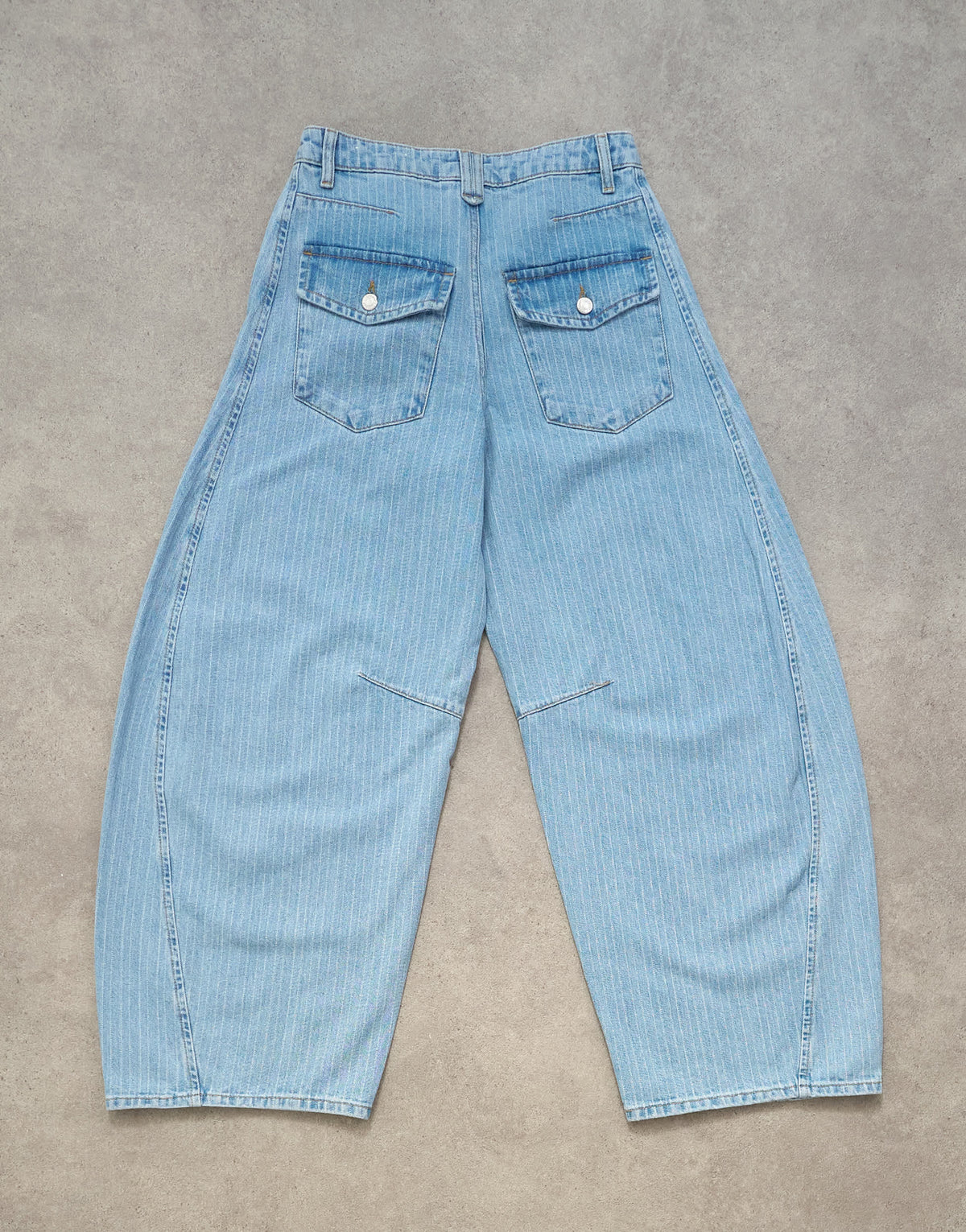 Topshop Horseshoe mid rise barrel jean in bleach stripe
