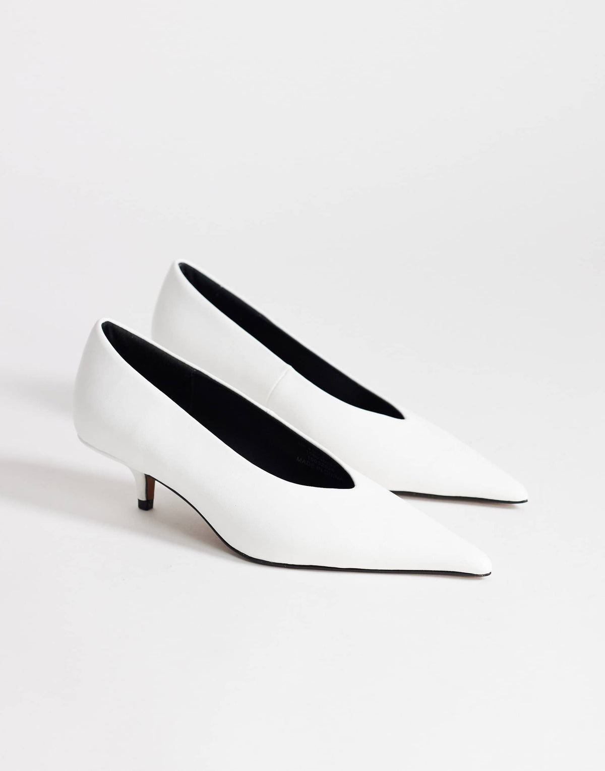 Topshop Avril kitten heel mid court shoe in white