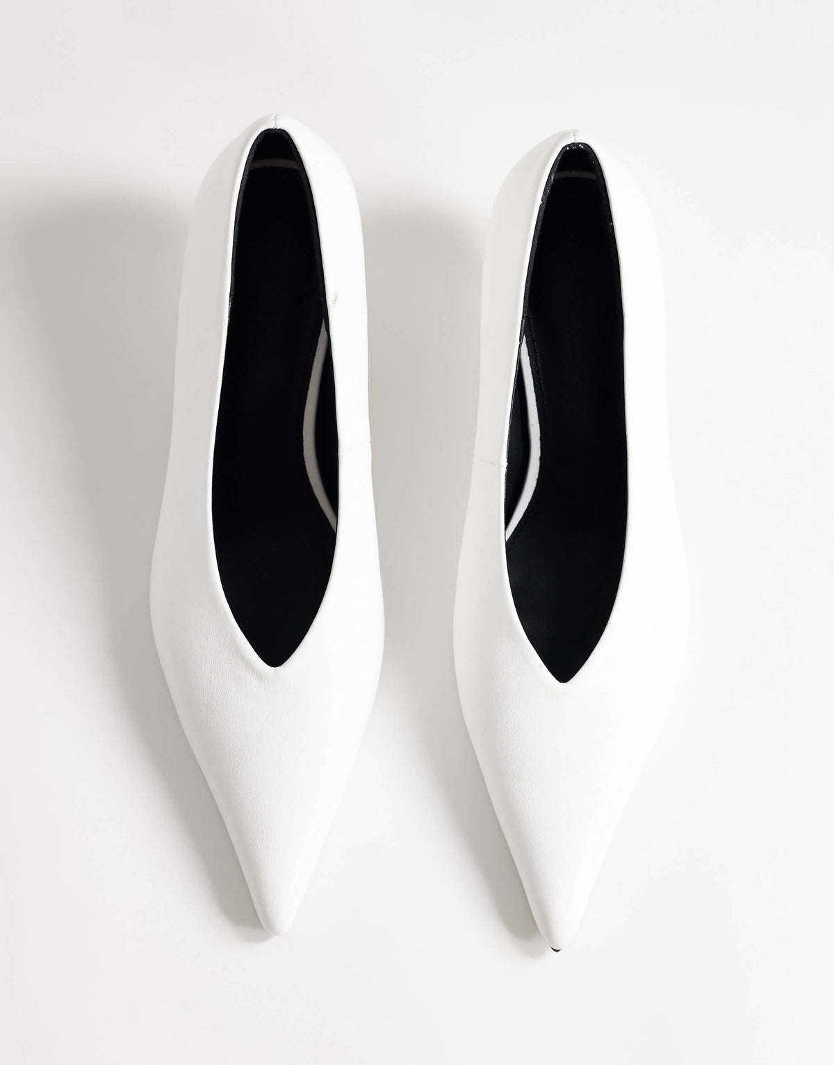 Topshop Avril kitten heel mid court shoe in white