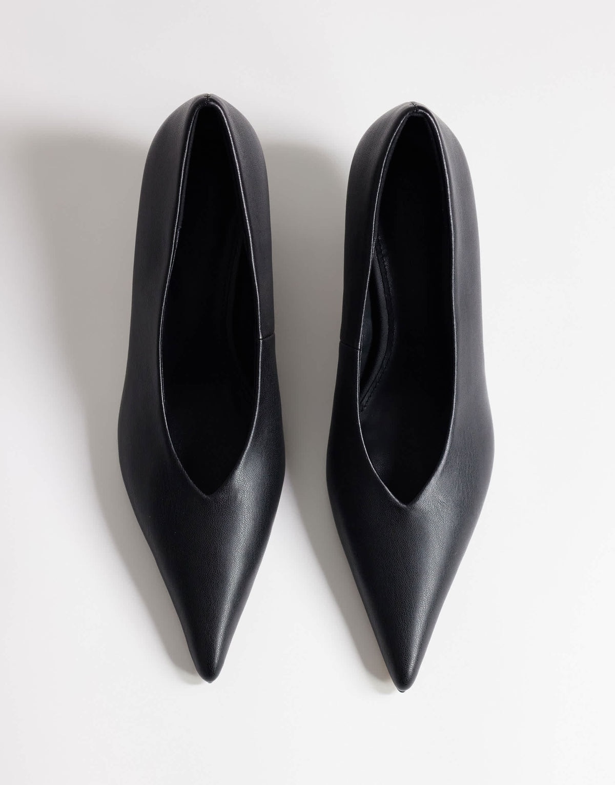 Topshop Avril kitten heel mid court shoe in black
