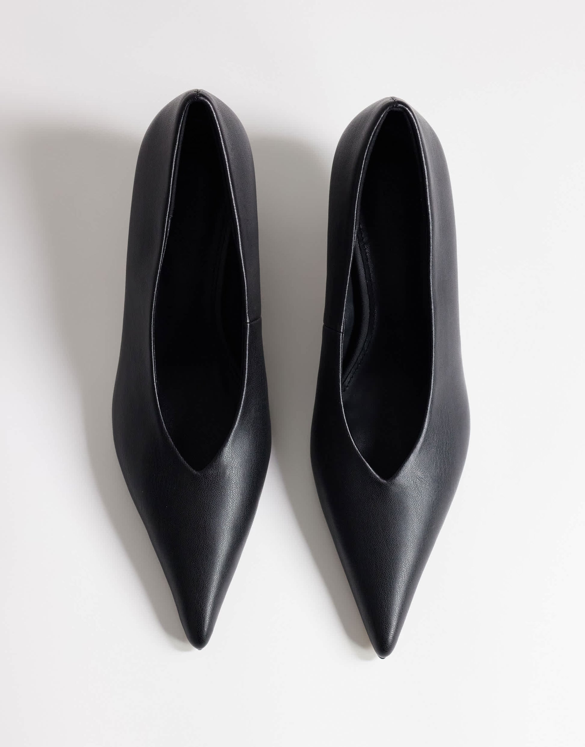 Topshop Avril kitten heel mid court shoe in black