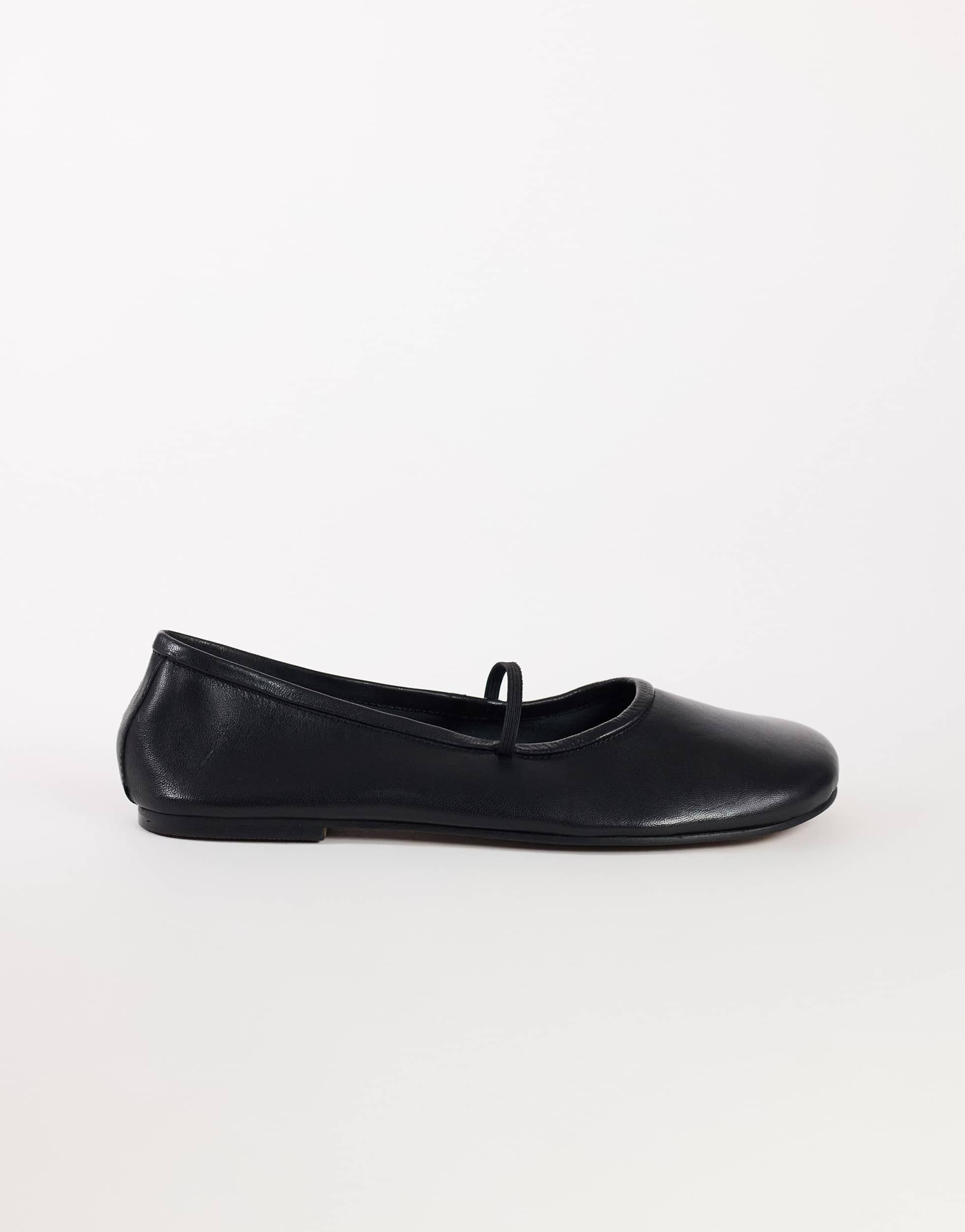Topshop Bella leather round toe ballet flat in black