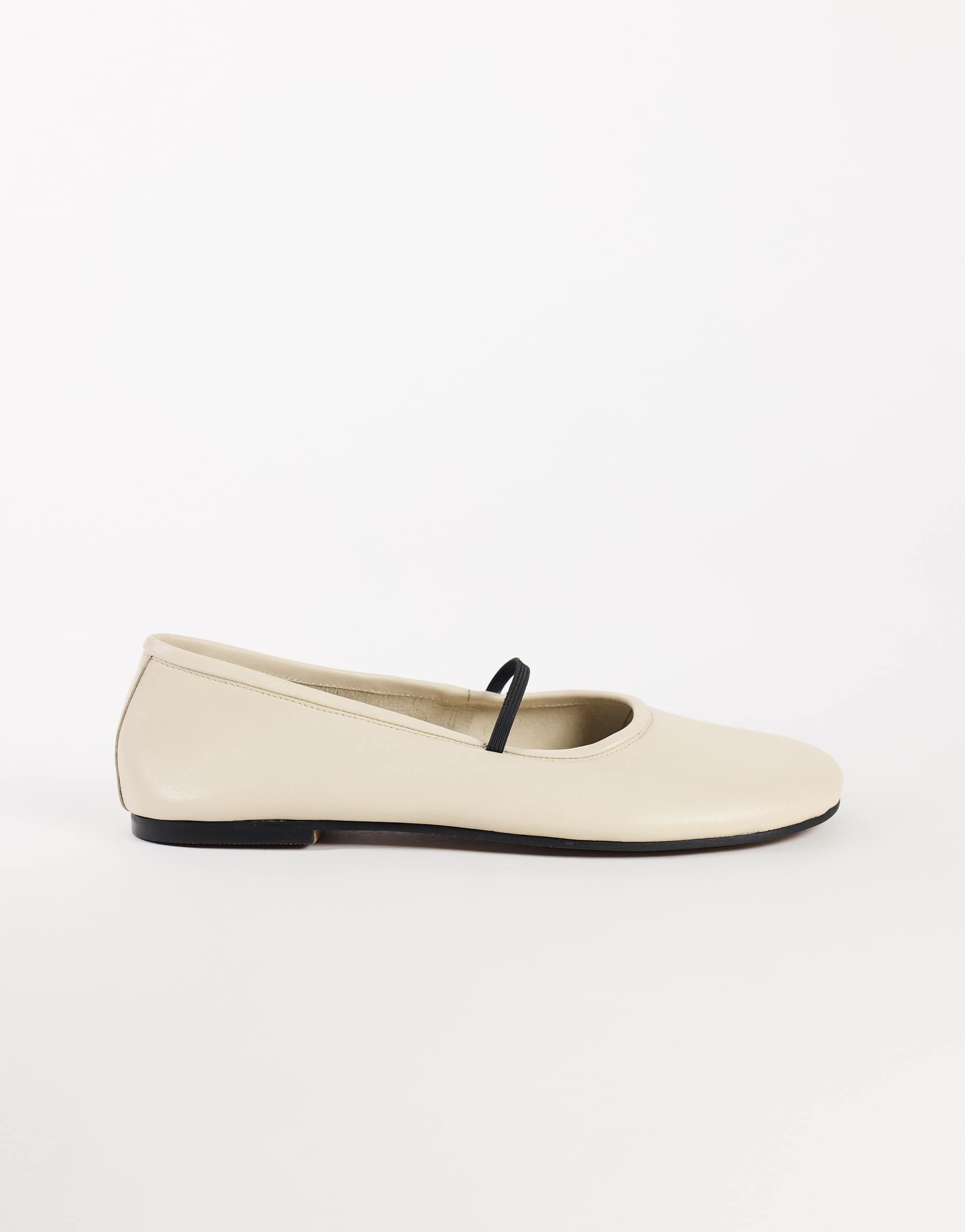 Topshop Bella leather round toe ballet flat in off white