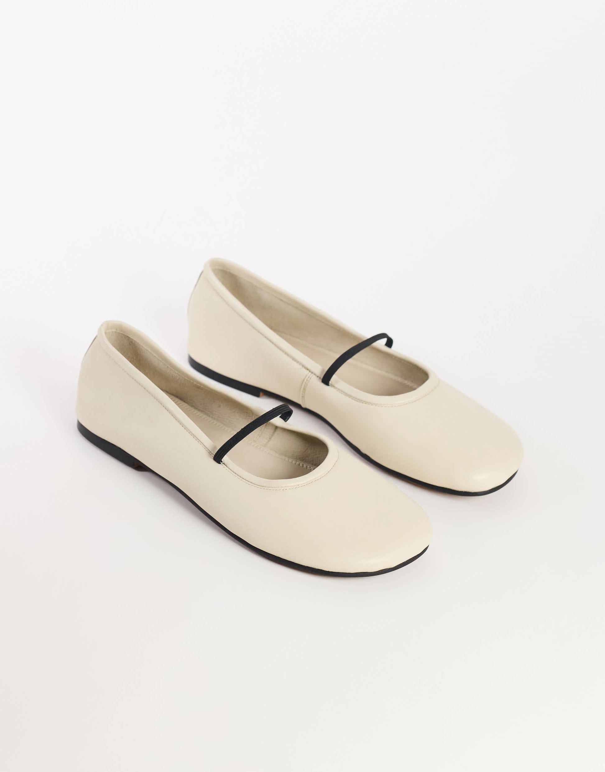 Topshop Bella leather round toe ballet flat in off white