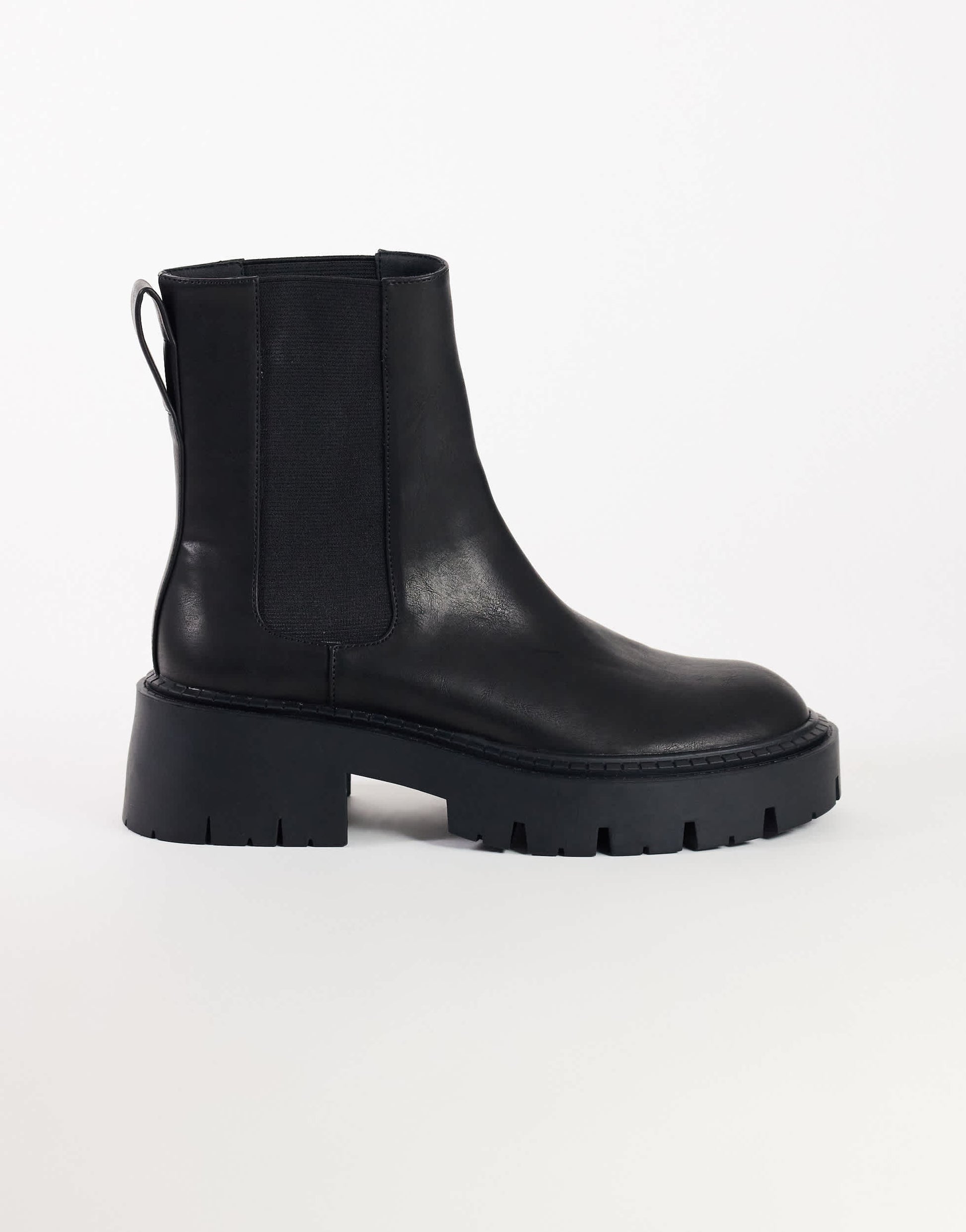 Topshop Leon chunky chelsea ankle boot in black