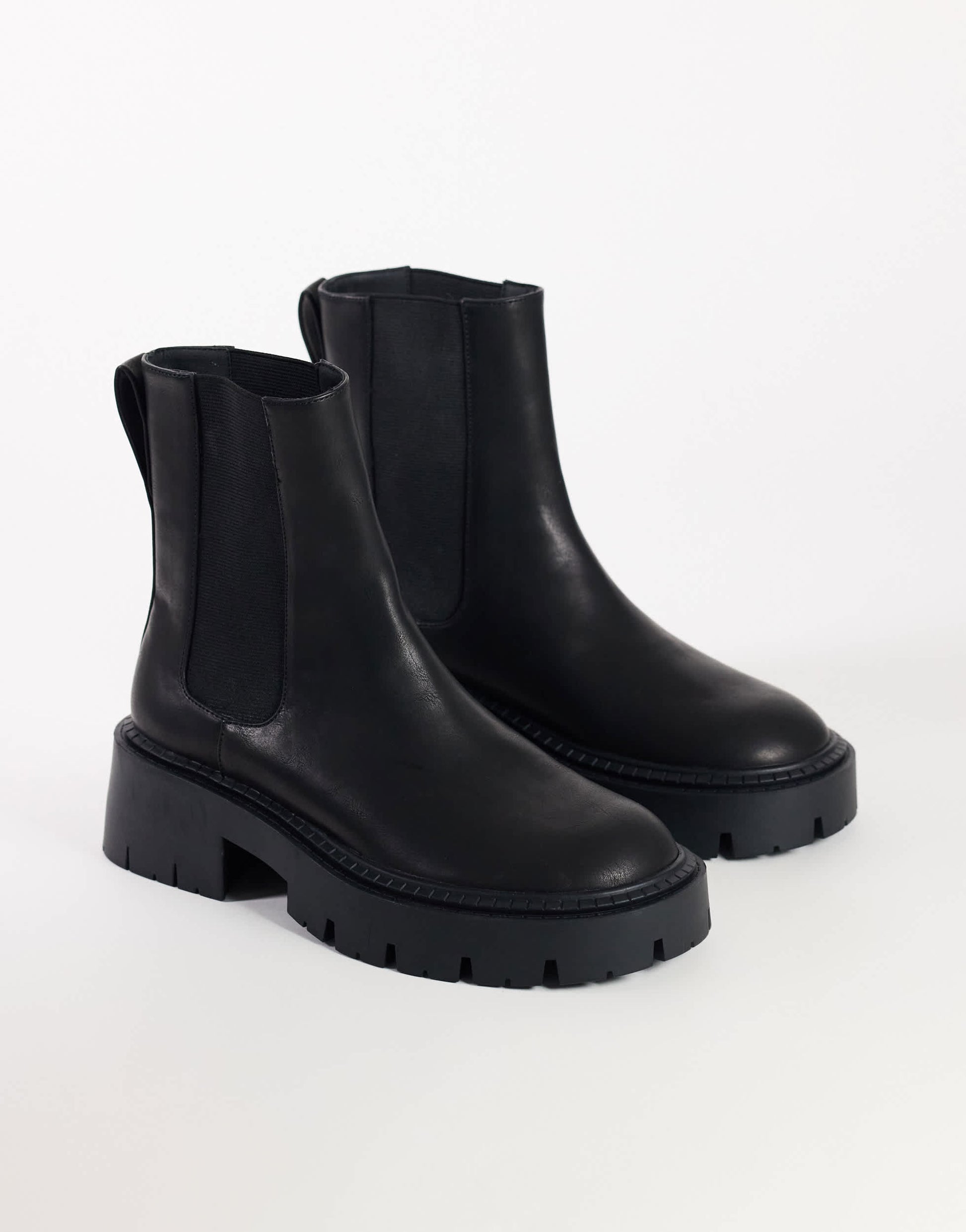 Topshop Leon chunky chelsea ankle boot in black