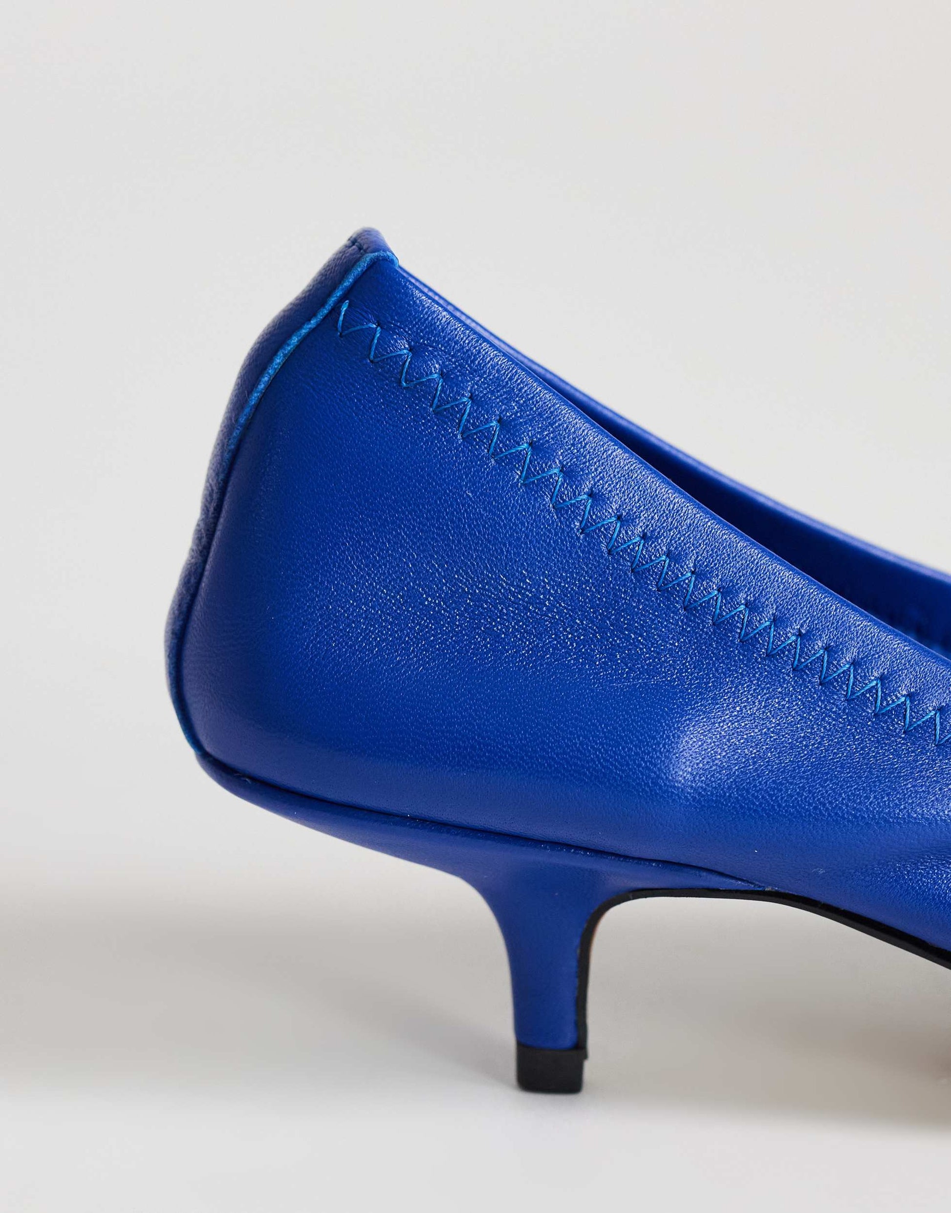 Topshop Arizona real leather ruched kitten heel court in cobalt