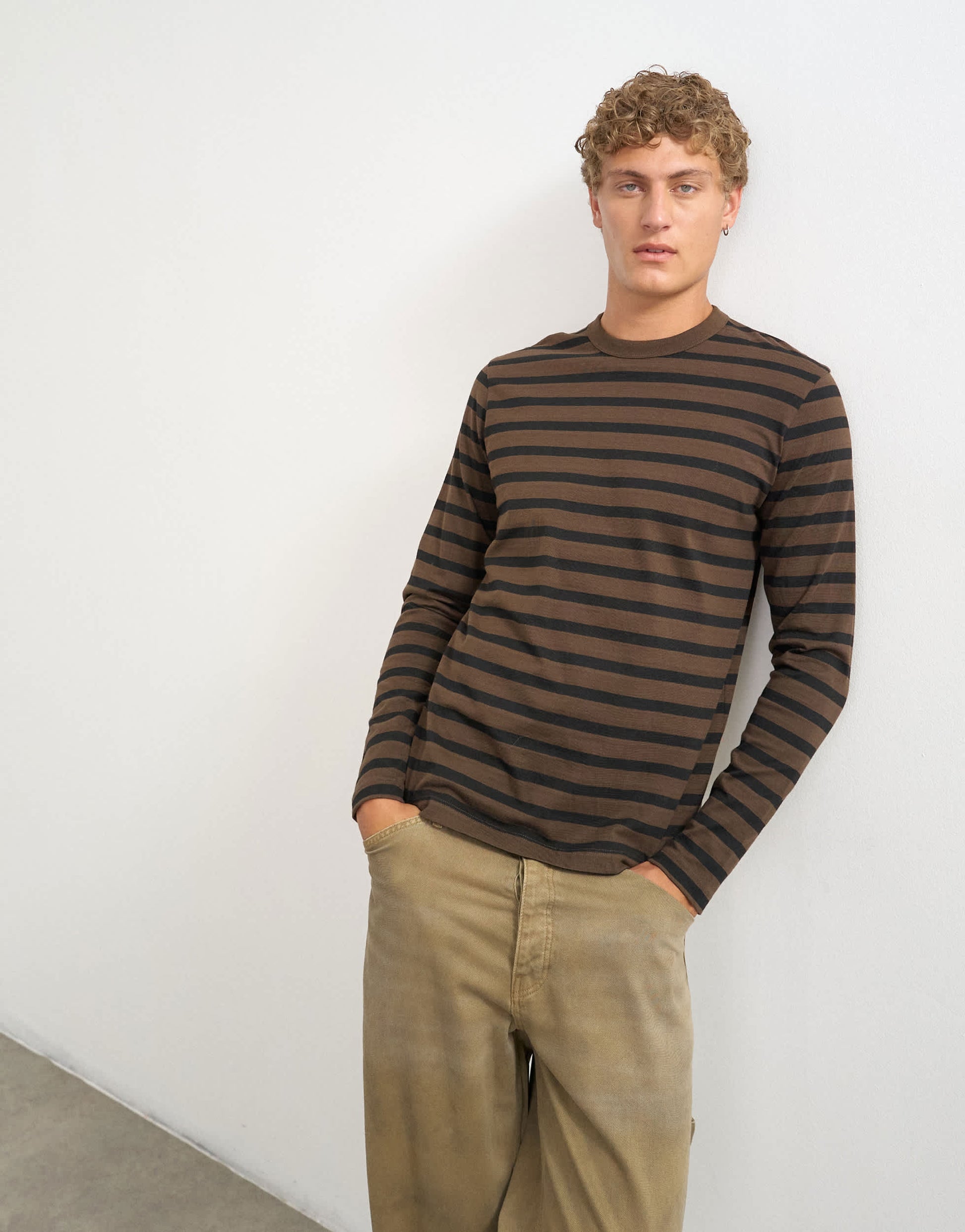 Topman classic fit long sleeve t-shirt with stripe in brown