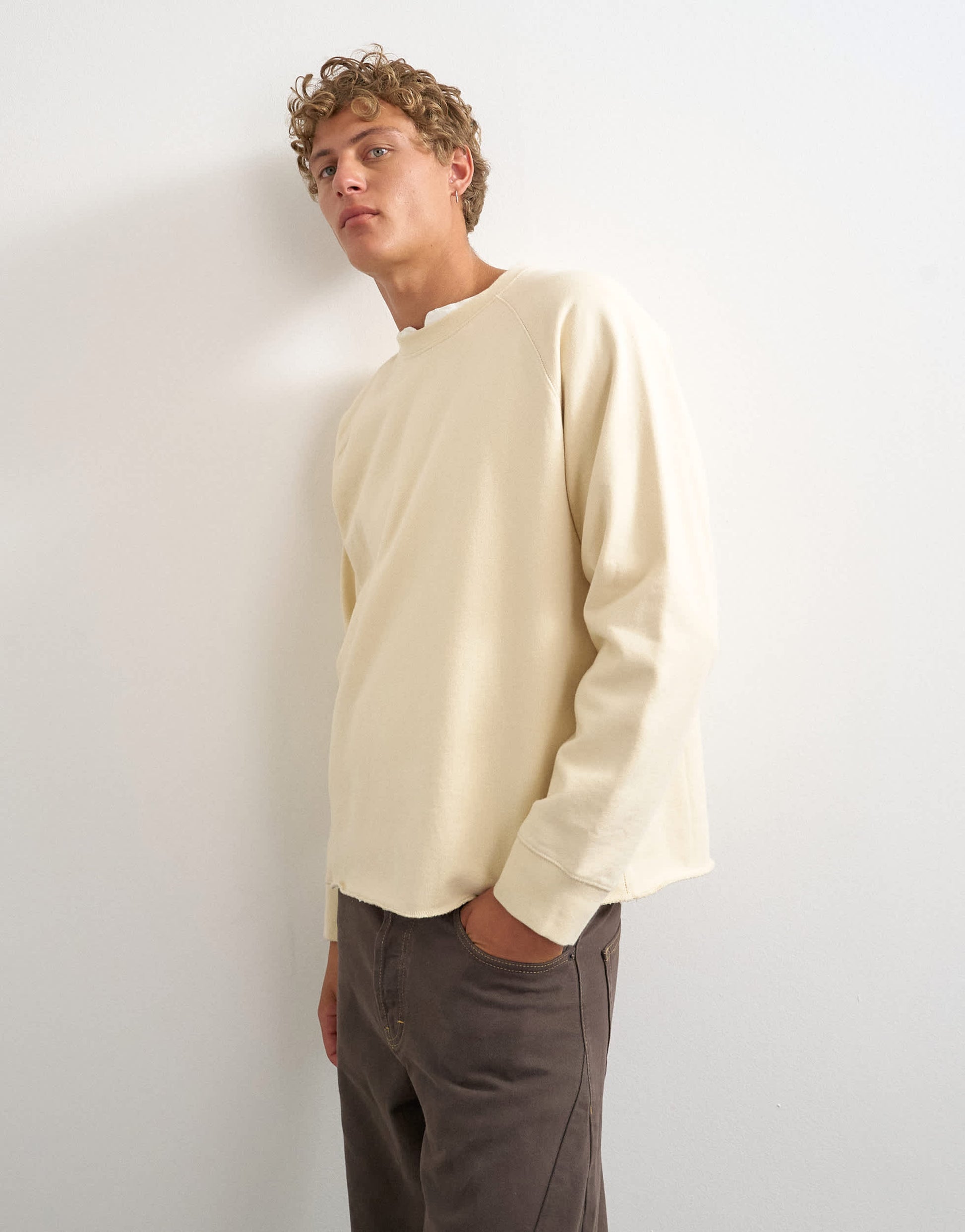 Topman classic fit crop raglan sweatshirt with raw hem in ecru